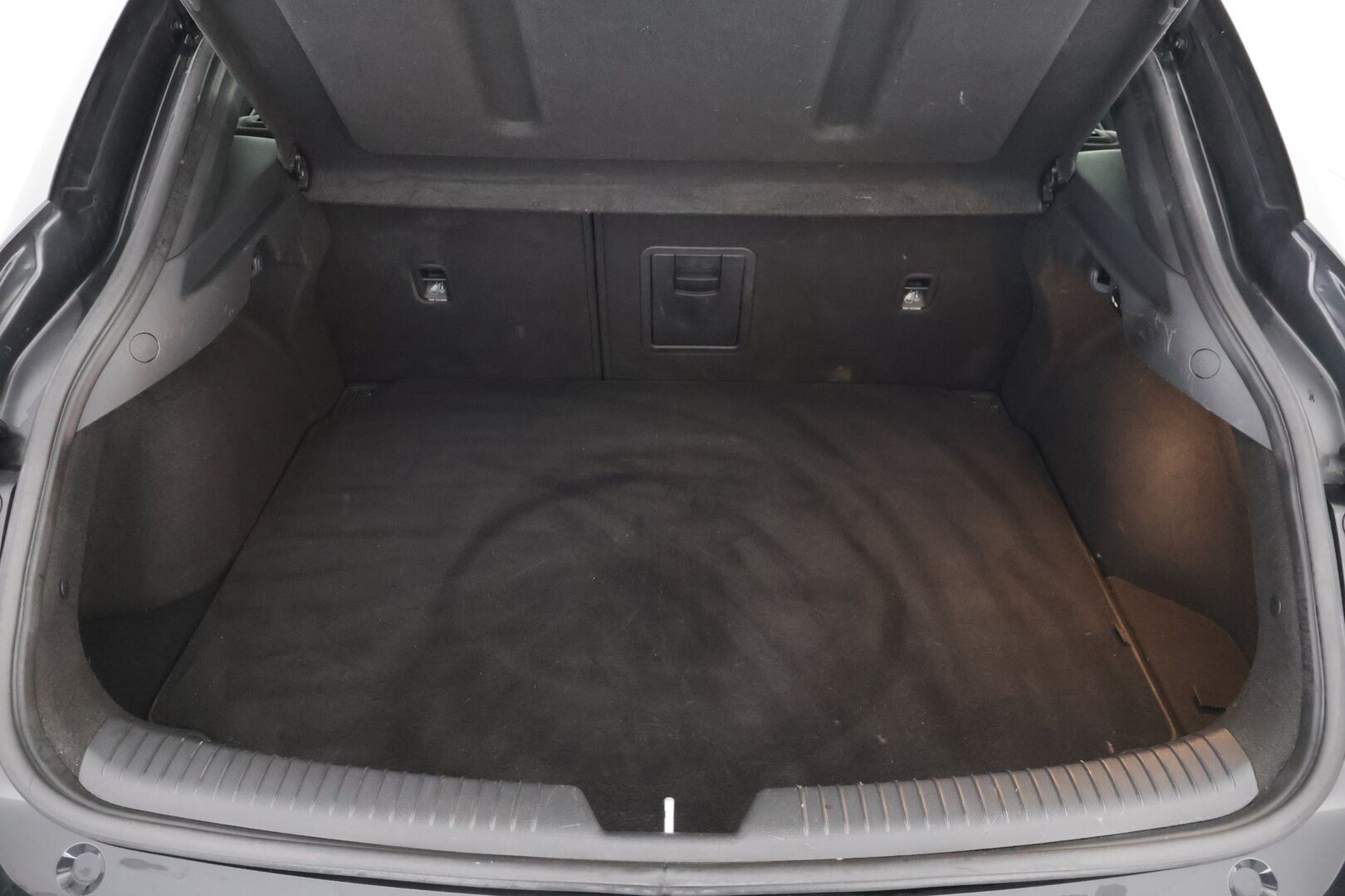 Hyundai i30 Fastback 2019 1,4 T-GDI 140 hv 7DCT-aut Style - | Kattoluukku | Webasto | ACC | Navi | Peruutuskamera | BLIS | Lane Assist | Keyless | Burgundy Nahkasisusta | Ilmastoidut etuistuimet | Sähköpenkki muistilla | Suomi-auto