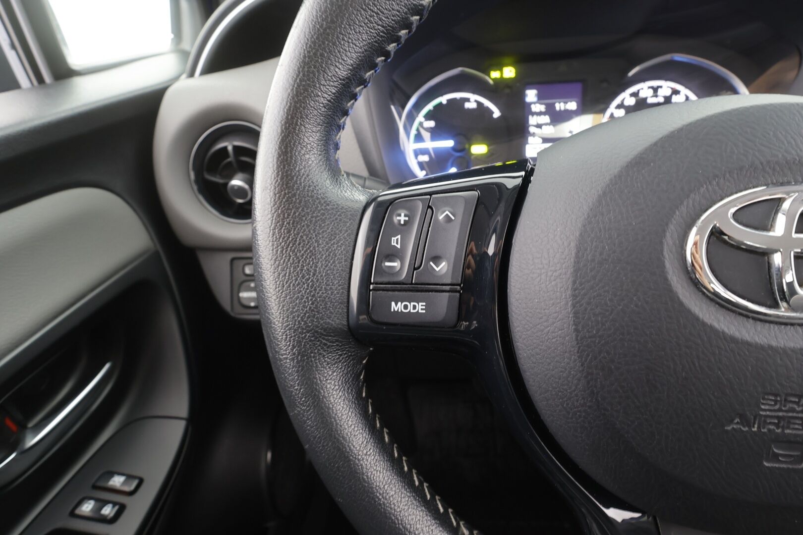 Toyota Yaris 2019 1,5 Hybrid Active 5ov - | Vakkari | Lohko | P.Kamera | Bluetooth | Suomi-auto | Merkkihuollettu |