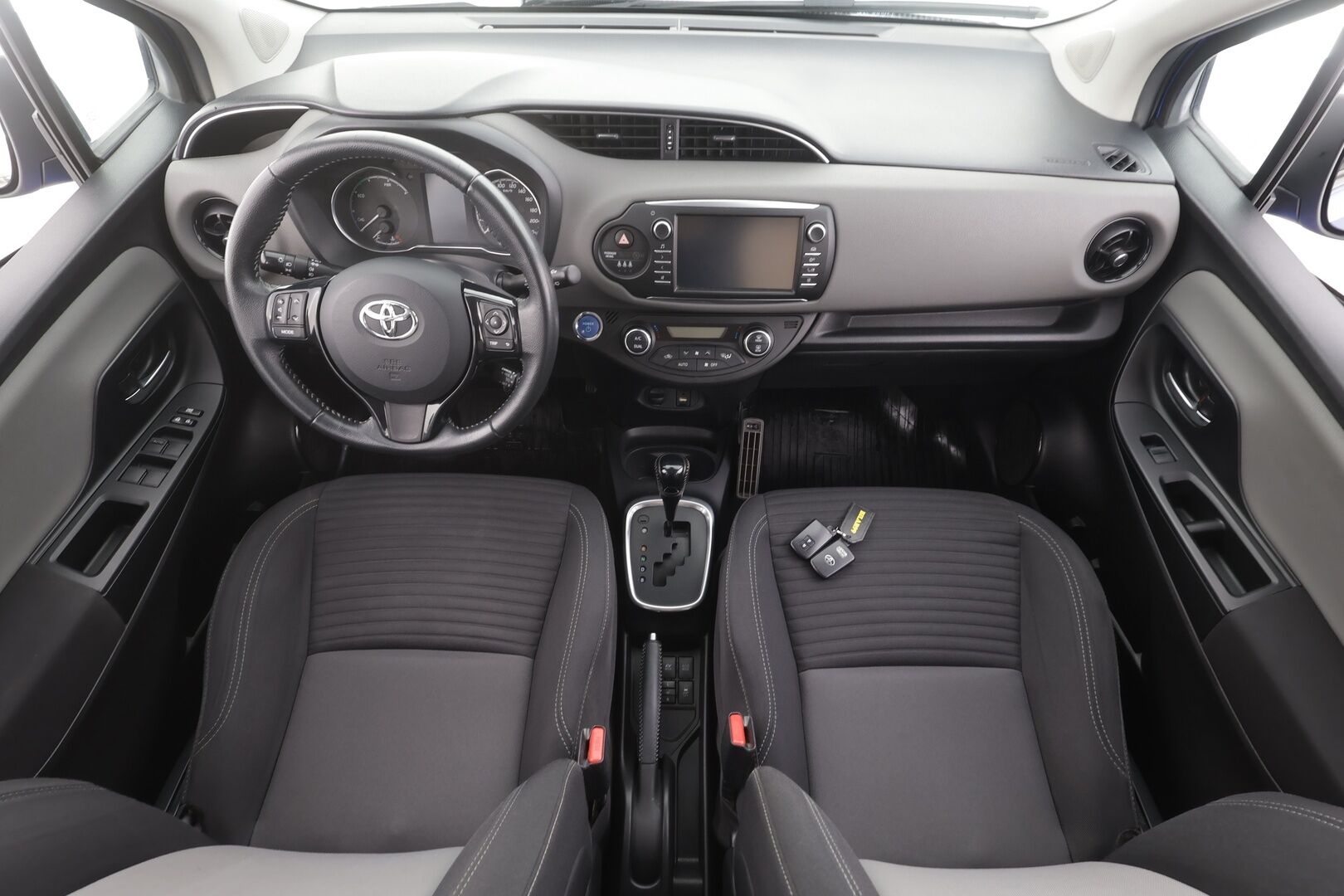 Toyota Yaris 2019 1,5 Hybrid Active 5ov - | Vakkari | Lohko | P.Kamera | Bluetooth | Suomi-auto | Merkkihuollettu |