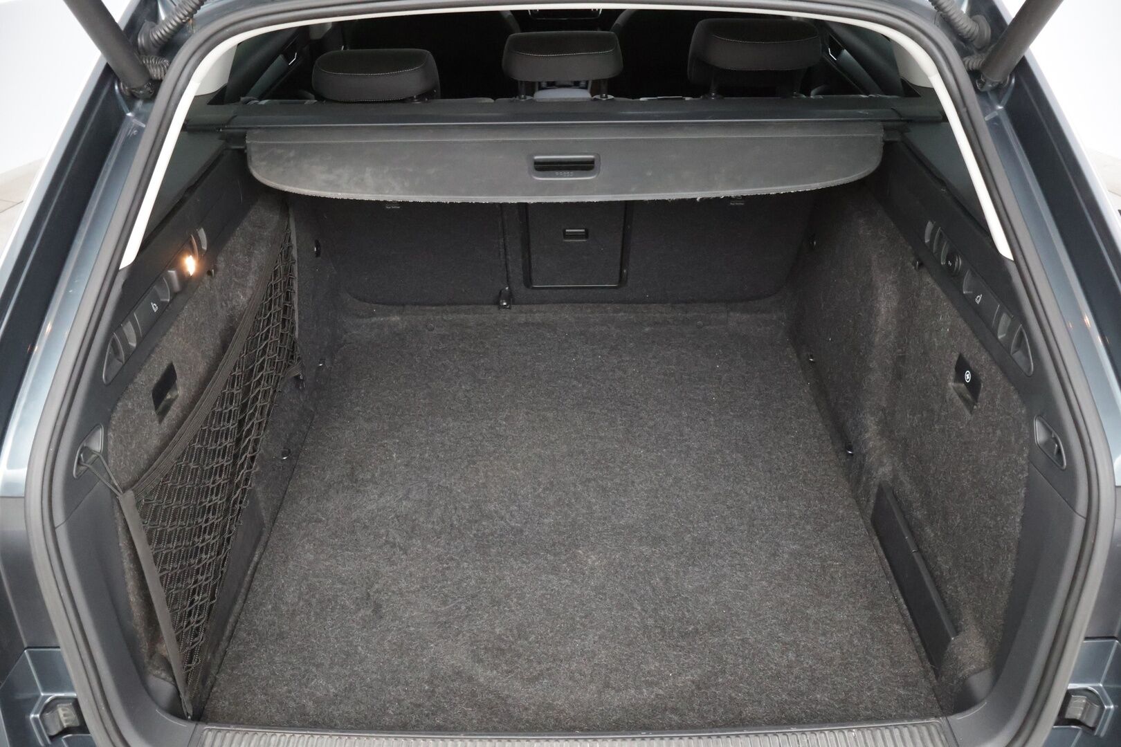 Skoda Superb 2019 Combi 1,5 TSI ACT Ambition BusinessLine DSG Autom. * Webasto / Keylessgo / Lämmitettävä tuulilasi / Peruutuskamera * - * Suomi-auto / 2x renkaat / Juuri huollettu *