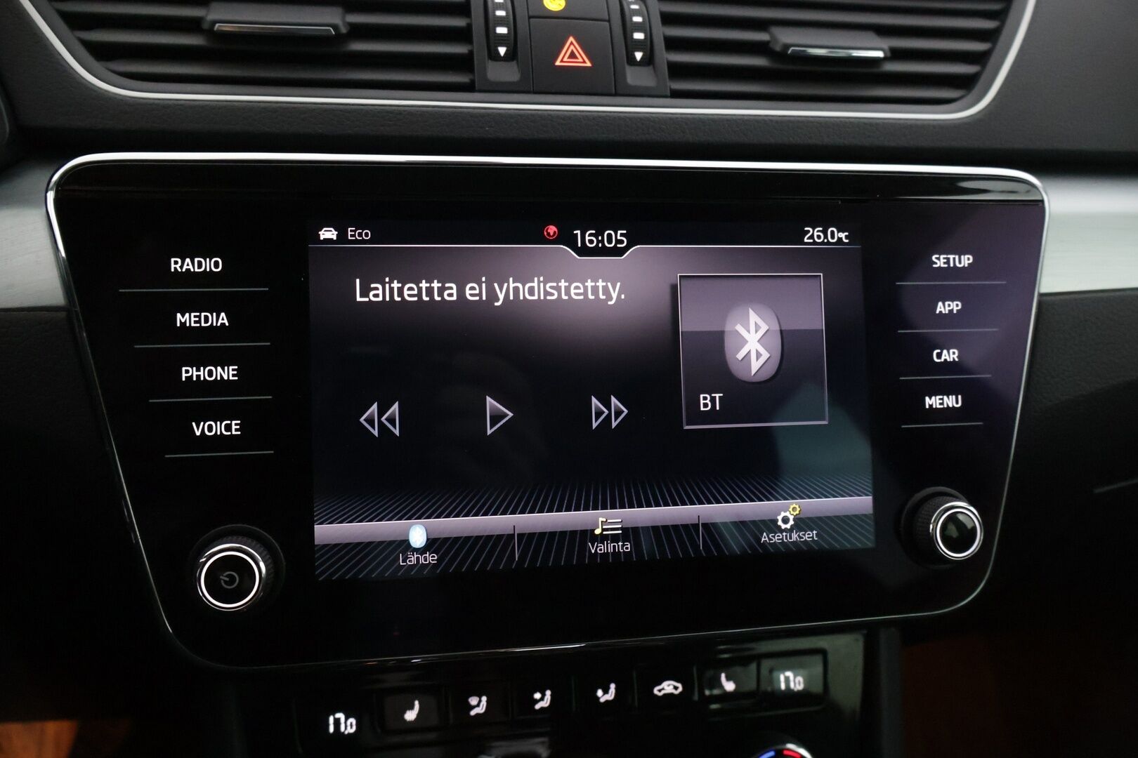 Skoda Superb 2019 Combi 1,5 TSI ACT Ambition BusinessLine DSG Autom. * Webasto / Keylessgo / Lämmitettävä tuulilasi / Peruutuskamera * - * Suomi-auto / 2x renkaat / Juuri huollettu *