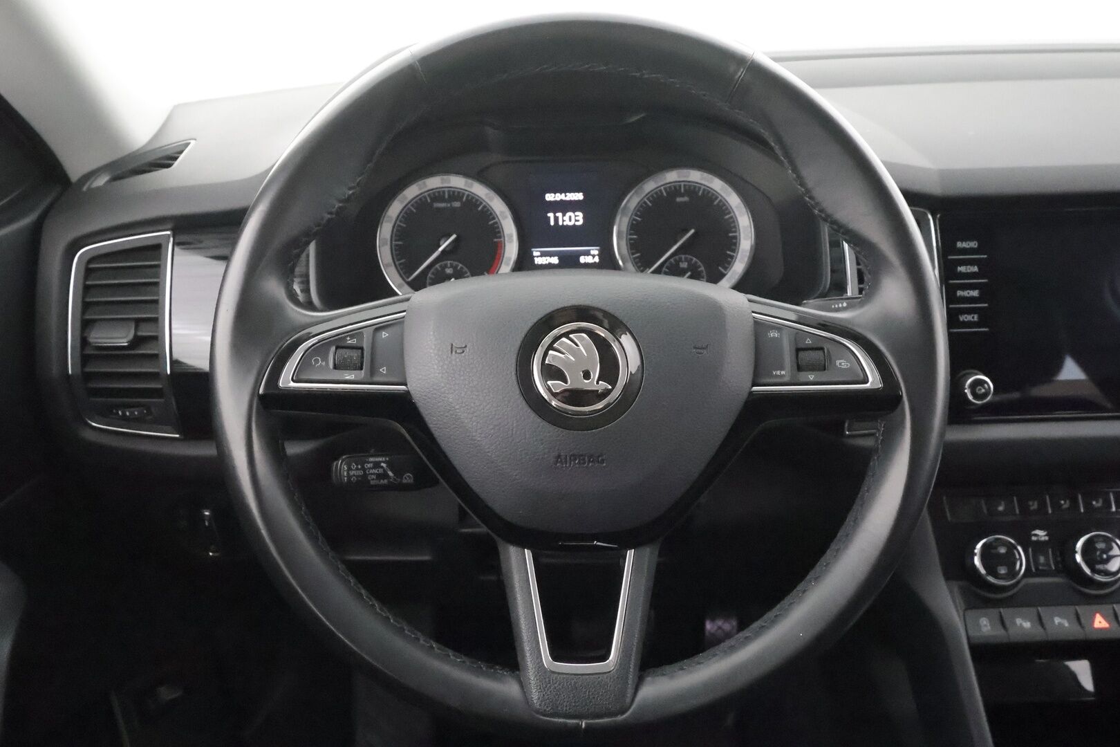 Skoda Kodiaq 2019 2,0 TDI 150 4x4 Style DSG Autom. - Webasto | Vetokoukku | Adapt.Vakkari | Muistipenkit | Keyless | Apple&Android | Peruutustutkat
