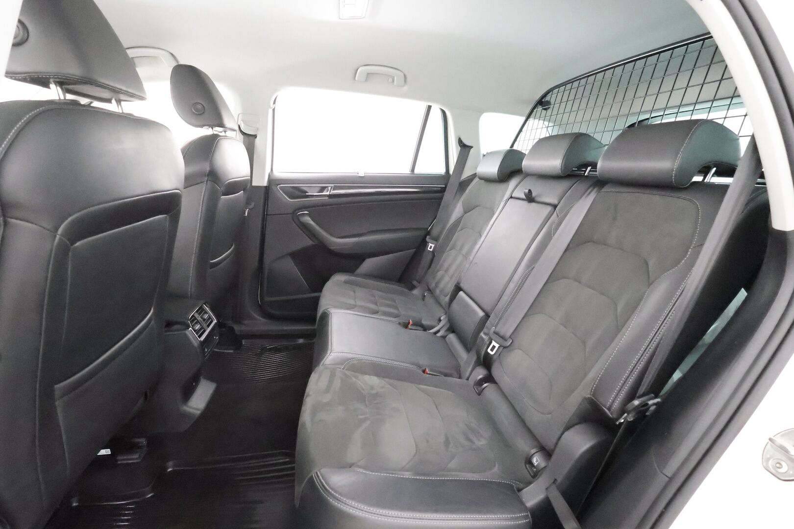 Skoda Kodiaq 2019 2,0 TDI 150 4x4 Style DSG Autom. - Webasto | Vetokoukku | Adapt.Vakkari | Muistipenkit | Keyless | Apple&Android | Peruutustutkat