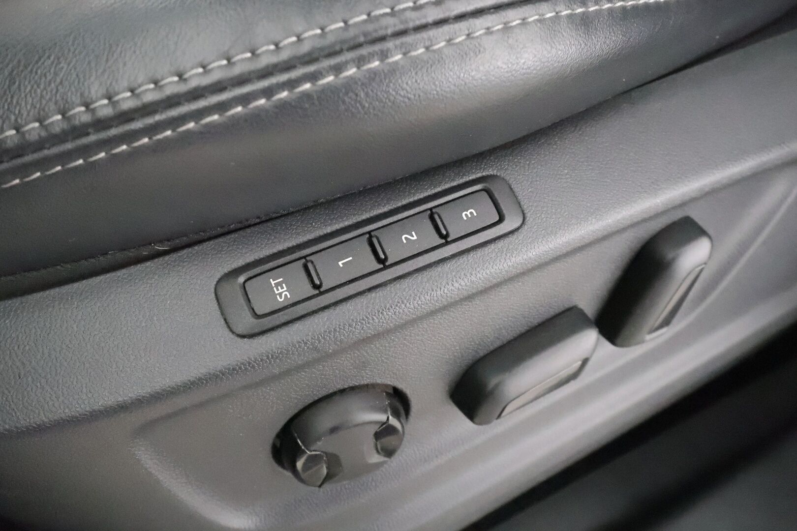 Skoda Kodiaq 2019 2,0 TDI 150 4x4 Style DSG Autom. - Webasto | Vetokoukku | Adapt.Vakkari | Muistipenkit | Keyless | Apple&Android | Peruutustutkat