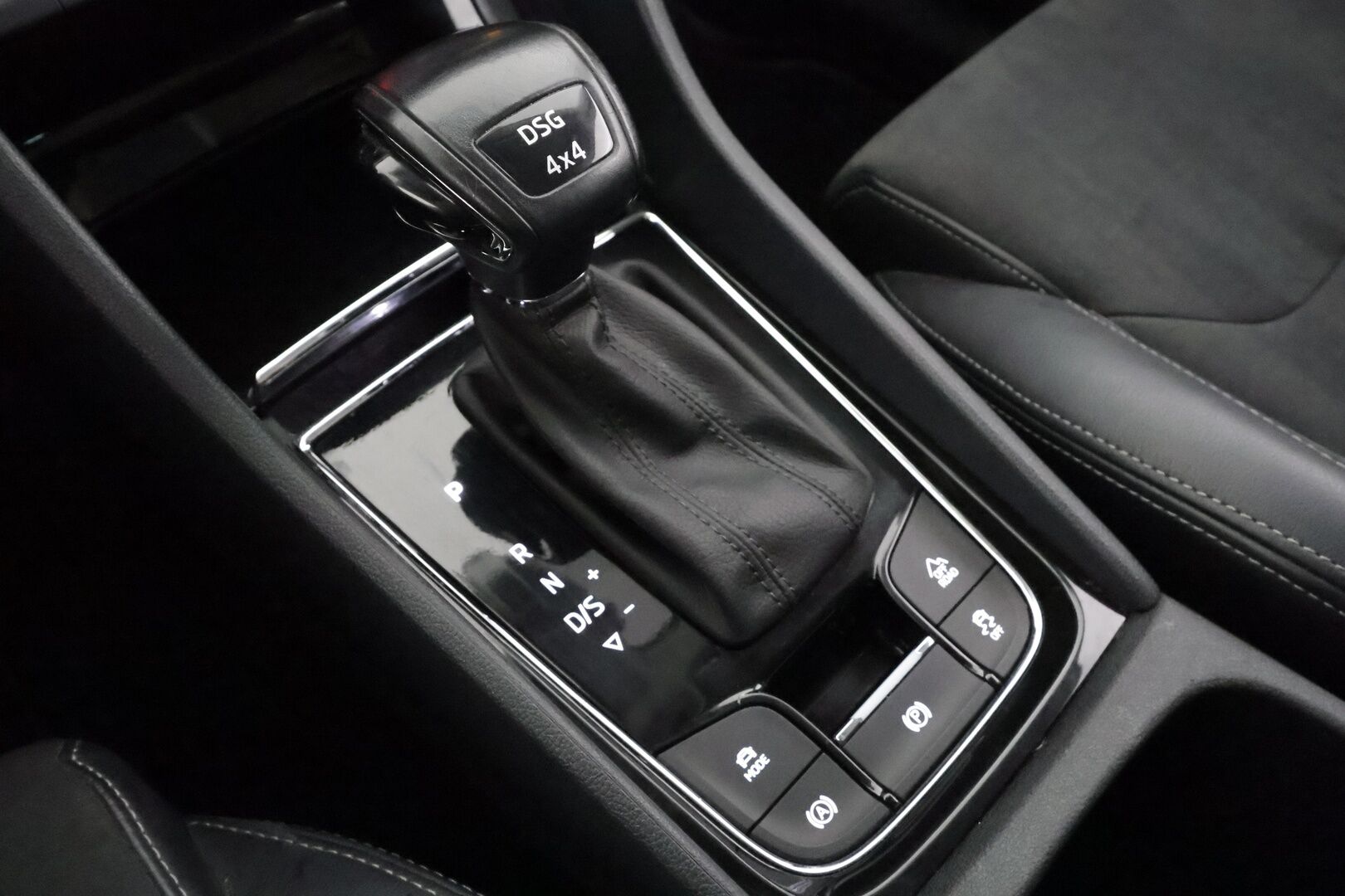 Skoda Kodiaq 2019 2,0 TDI 150 4x4 Style DSG Autom. - Webasto | Vetokoukku | Adapt.Vakkari | Muistipenkit | Keyless | Apple&Android | Peruutustutkat