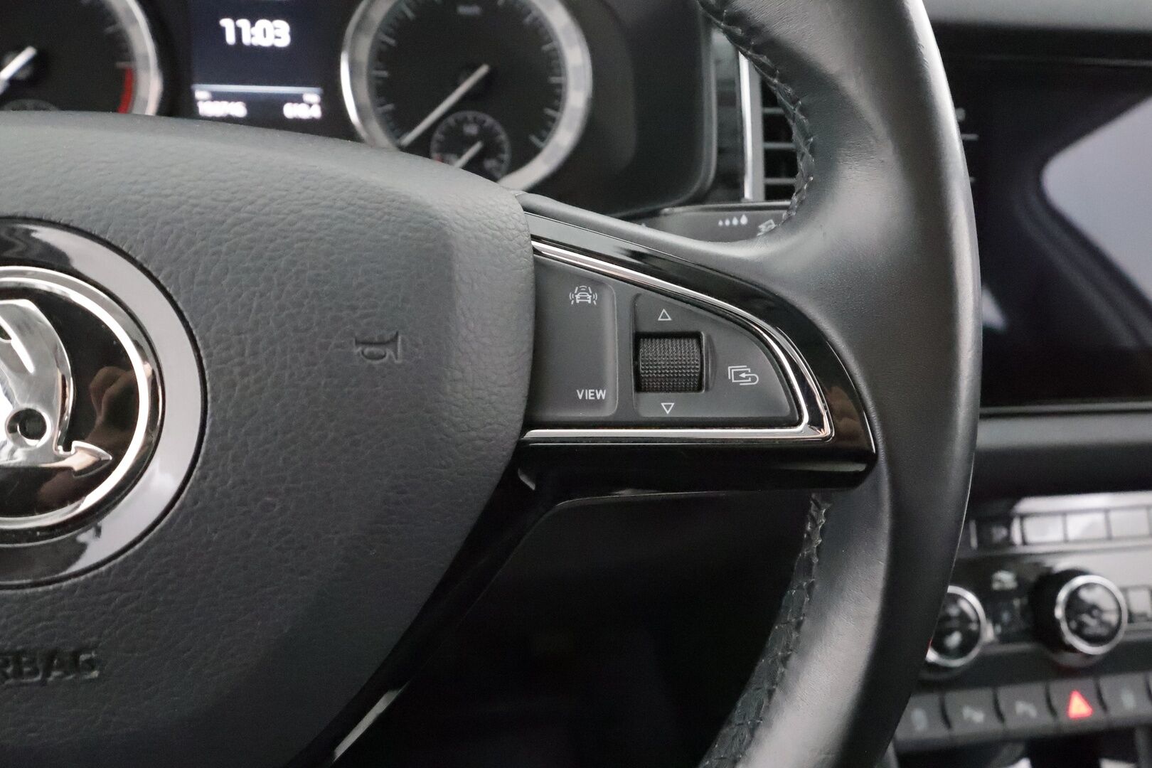Skoda Kodiaq 2019 2,0 TDI 150 4x4 Style DSG Autom. - Webasto | Vetokoukku | Adapt.Vakkari | Muistipenkit | Keyless | Apple&Android | Peruutustutkat