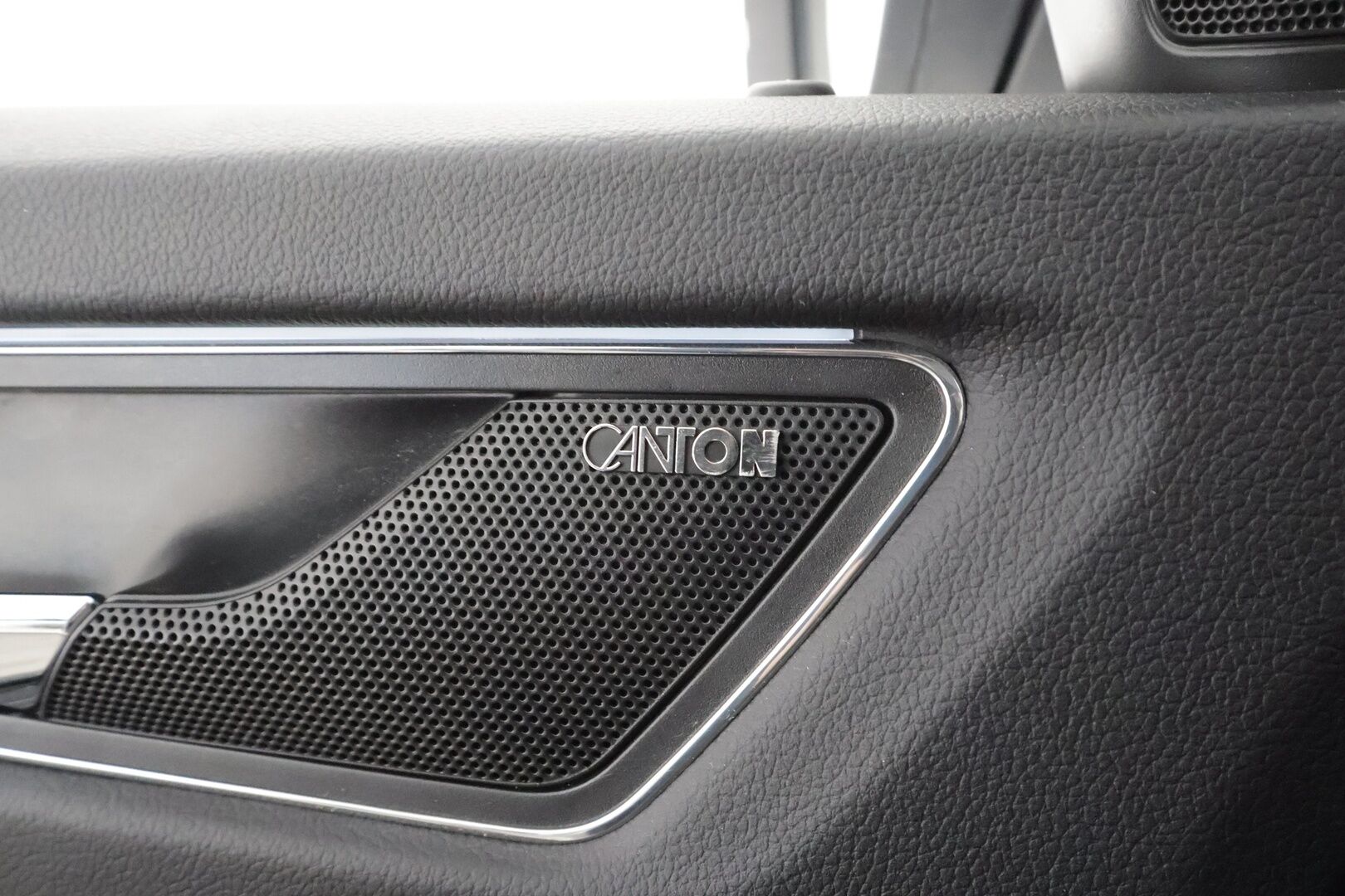 Skoda Kodiaq 2019 2,0 TDI 150 4x4 Style DSG Autom. - Webasto | Vetokoukku | Adapt.Vakkari | Muistipenkit | Keyless | Apple&Android | Peruutustutkat