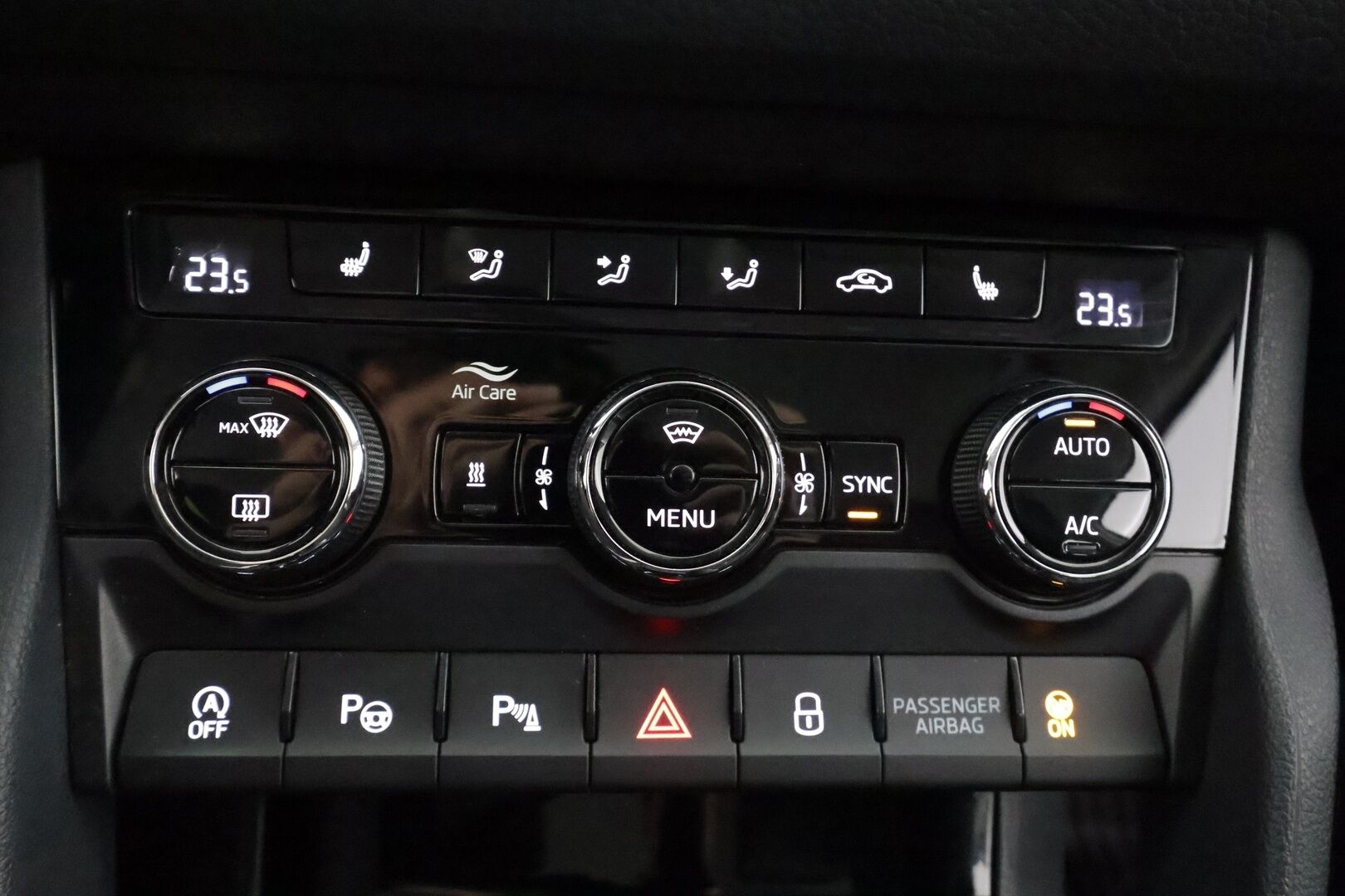 Skoda Kodiaq 2019 2,0 TDI 150 4x4 Style DSG Autom. - Webasto | Vetokoukku | Adapt.Vakkari | Muistipenkit | Keyless | Apple&Android | Peruutustutkat