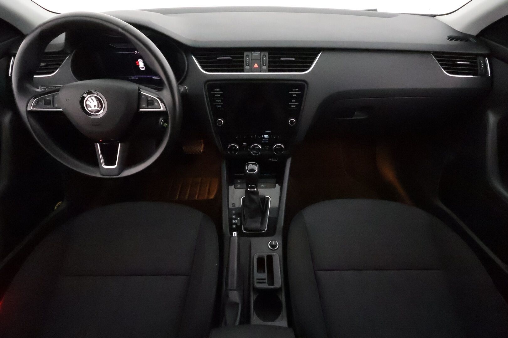 Skoda Octavia 2019 Combi 1,5 TSI Style DSG Autom. **Digimittaristo / Webasto / LED-valot / P.Kamera / Katveavustin / KeylessGO** - 1.om Suomi-auto / Kahdet Renkaat