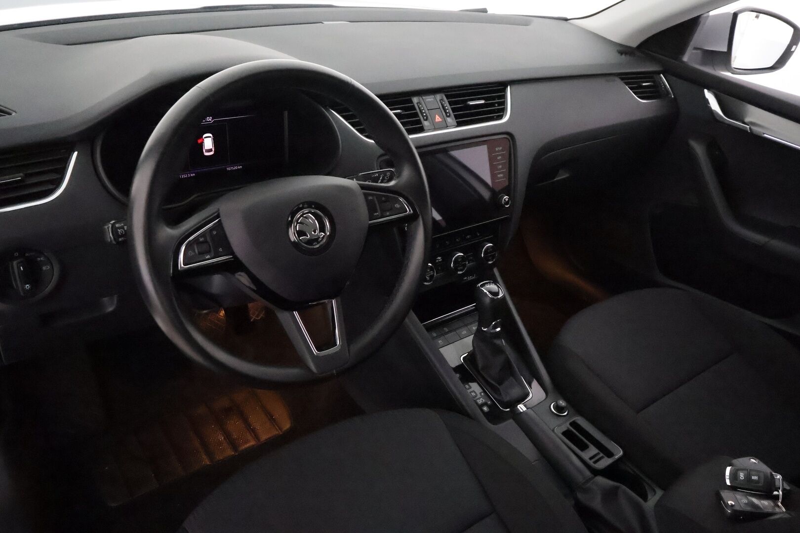Skoda Octavia 2019 Combi 1,5 TSI Style DSG Autom. **Digimittaristo / Webasto / LED-valot / P.Kamera / Katveavustin / KeylessGO** - 1.om Suomi-auto / Kahdet Renkaat
