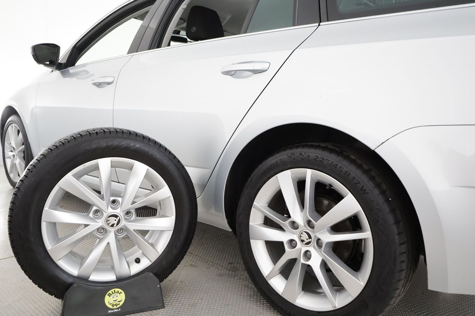 Skoda Octavia 2019 Combi 1,5 TSI Style DSG Autom. **Digimittaristo / Webasto / LED-valot / P.Kamera / Katveavustin / KeylessGO** - 1.om Suomi-auto / Kahdet Renkaat