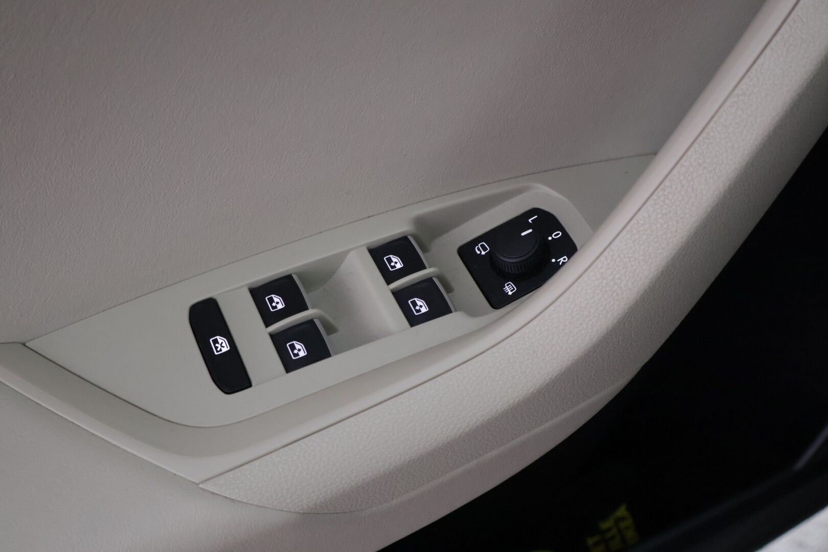 Skoda Kodiaq 2019 1,5 TSI ACT Style DSG Autom. 7-P - Suomi-auto | ACC | Canton | Muistipenkki | Koukku | Webasto | Jakohihna vaihdettu 03/2025
