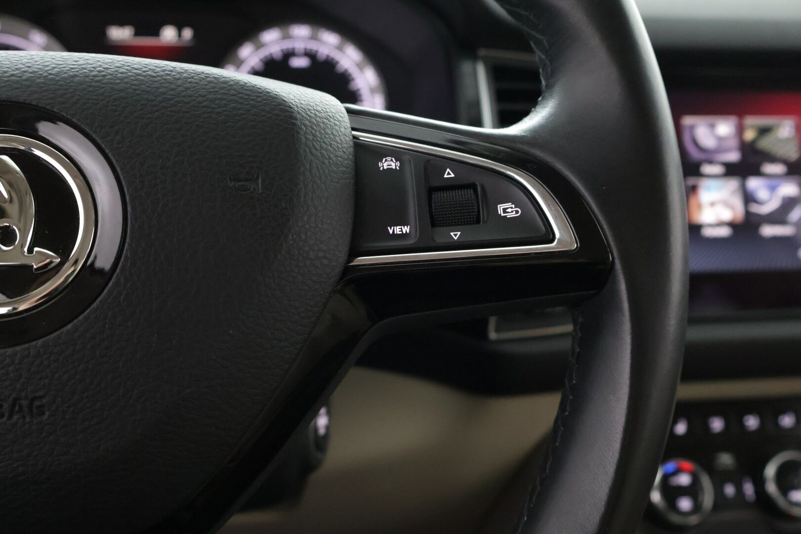 Skoda Kodiaq 2019 1,5 TSI ACT Style DSG Autom. 7-P - Suomi-auto | ACC | Canton | Muistipenkki | Koukku | Webasto | Jakohihna vaihdettu 03/2025