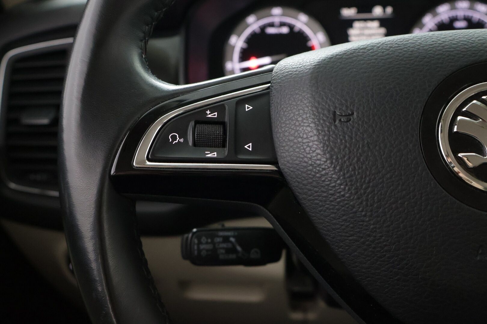 Skoda Kodiaq 2019 1,5 TSI ACT Style DSG Autom. 7-P - Suomi-auto | ACC | Canton | Muistipenkki | Koukku | Webasto | Jakohihna vaihdettu 03/2025