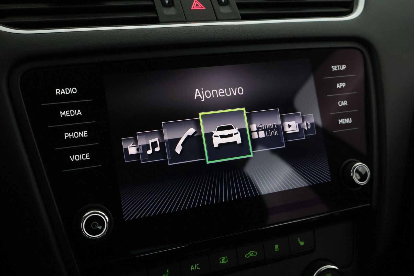 Skoda Octavia 2019 1,0 TSI Ambition ** WEBASTO / Vakkari /  Suomi-auto /  Ohjauspyörän lämmitys ** - Kahdet renkaat vanteineen! / Hyvä huoltohistoria