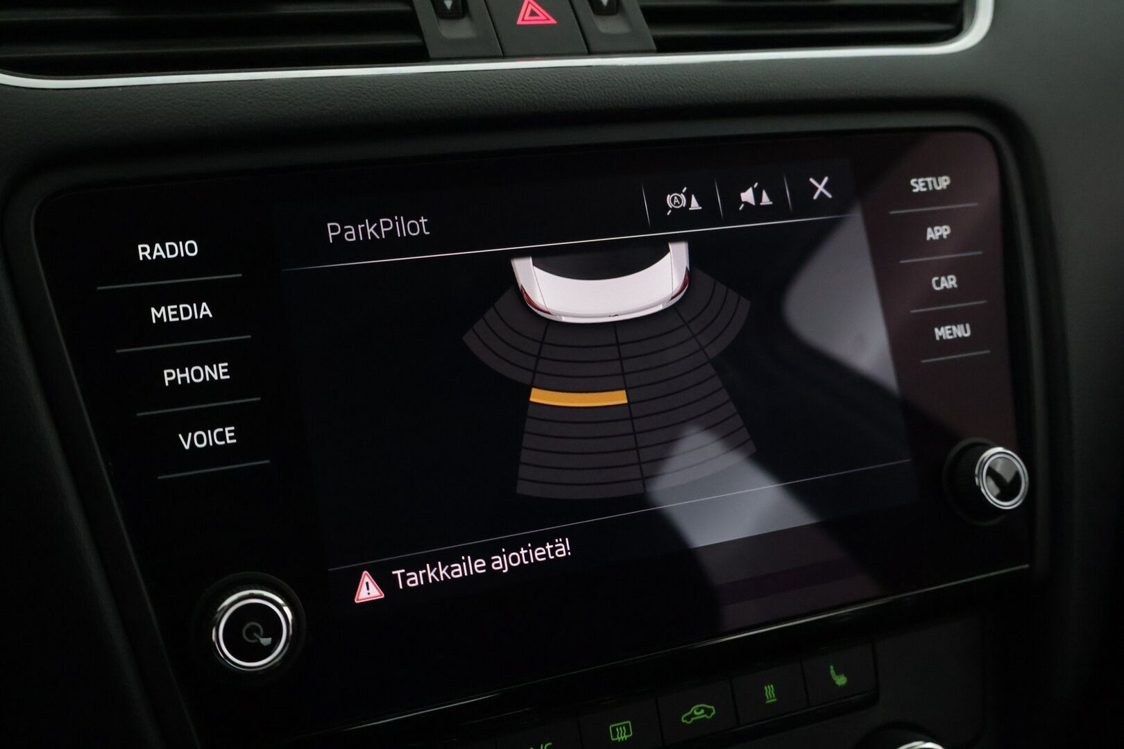 Skoda Octavia 2019 1,0 TSI Ambition ** WEBASTO / Vakkari /  Suomi-auto /  Ohjauspyörän lämmitys ** - Kahdet renkaat vanteineen! / Hyvä huoltohistoria