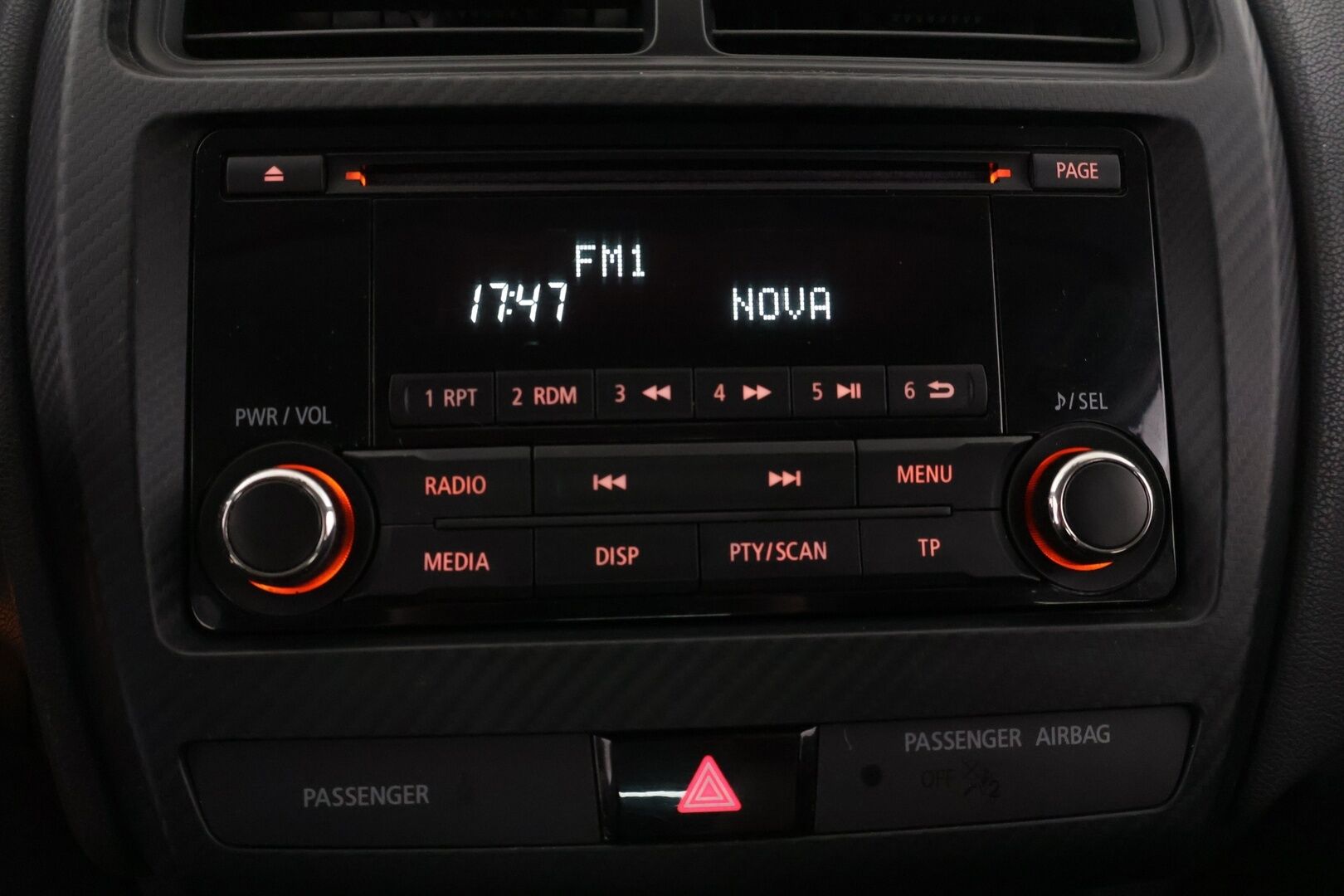 Mitsubishi ASX 2019 1,6 MIVEC Invite Business 5MT *Vetokoukku / Lohkolämm. / Vakkari / Autom. ilmastointi* - *Suomi-auto / 2x renkaat ja vanteet / Fiksu yksilö*