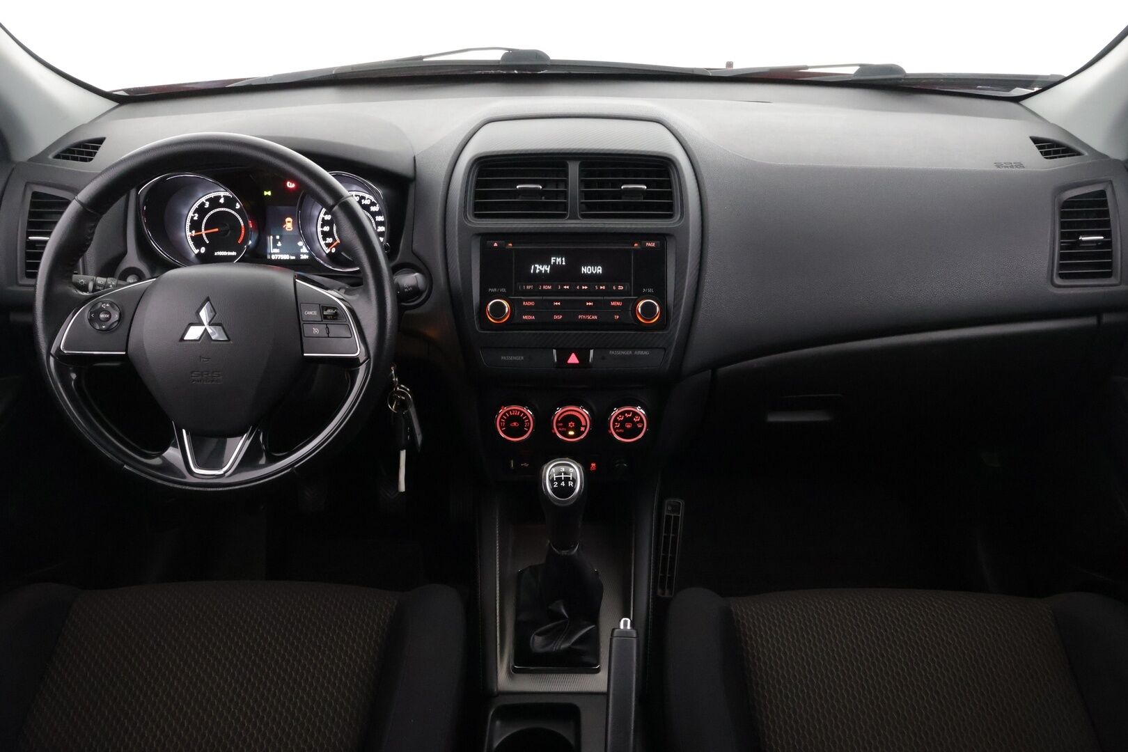 Mitsubishi ASX 2019 1,6 MIVEC Invite Business 5MT *Vetokoukku / Lohkolämm. / Vakkari / Autom. ilmastointi* - *Suomi-auto / 2x renkaat ja vanteet / Fiksu yksilö*