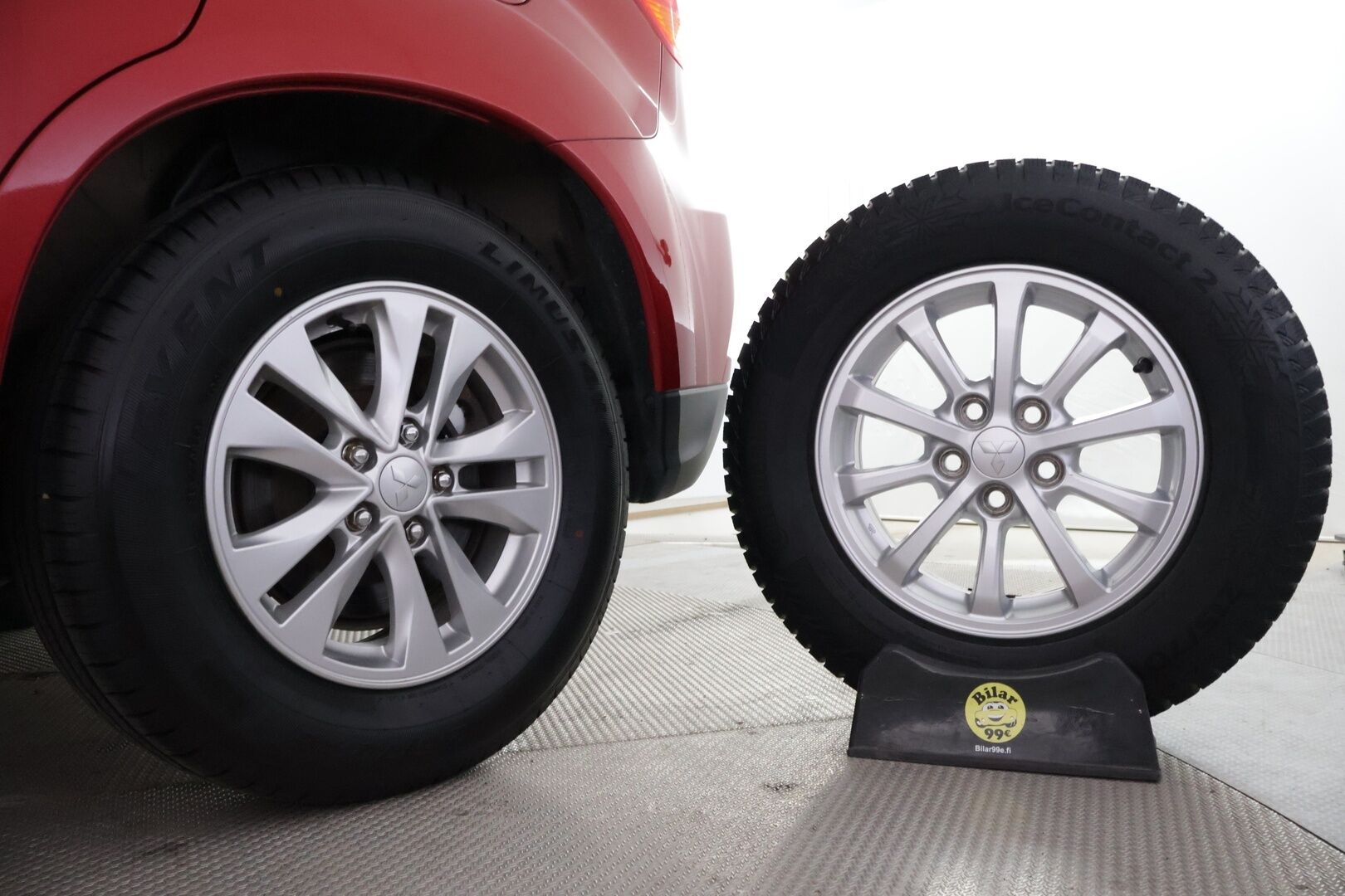 Mitsubishi ASX 2019 1,6 MIVEC Invite Business 5MT *Vetokoukku / Lohkolämm. / Vakkari / Autom. ilmastointi* - *Suomi-auto / 2x renkaat ja vanteet / Fiksu yksilö*
