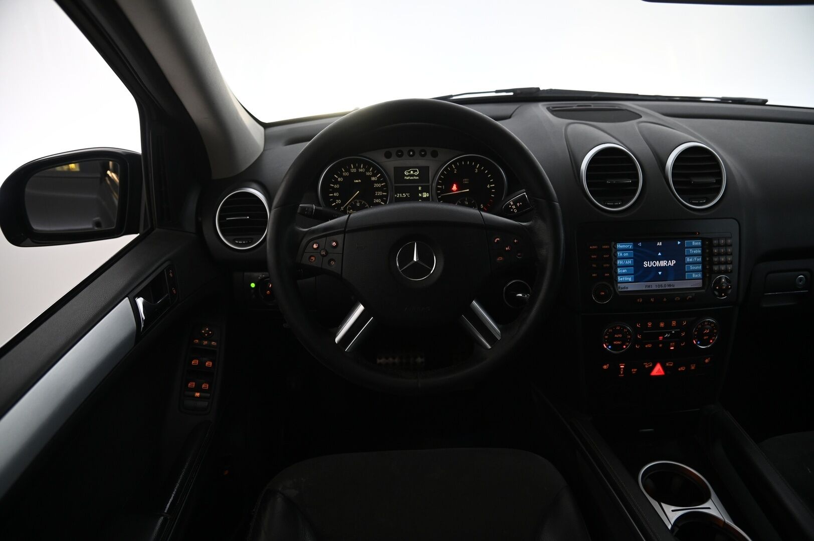 Mercedes-Benz ML 2008 ML 420 CDI 4MATIC Farmari (AC) 5ov 3996cm3 A - Tämä auto myydään YritysOutletissa vain yrityksille! | Kattoikkuna | Harman&Kardon | Vetokoukku | Lisävalot | 2x alut | Muisti