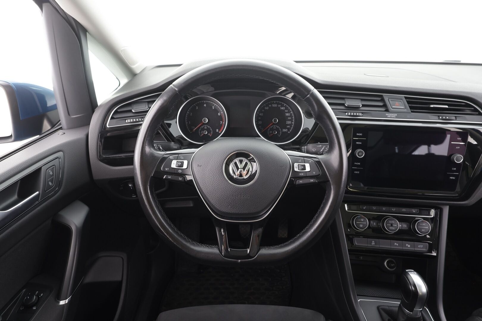 Volkswagen Touran 2019 Comfortline 1,5 TSI EVO 110 kW (150 hv) DSG-automaatti 7-P - | Panorama | Webasto | ACC | LED | P.Kamera | Hierovat Penkit | Navi | Apple&Android | Suomi-auto | Kahdet renkaat |