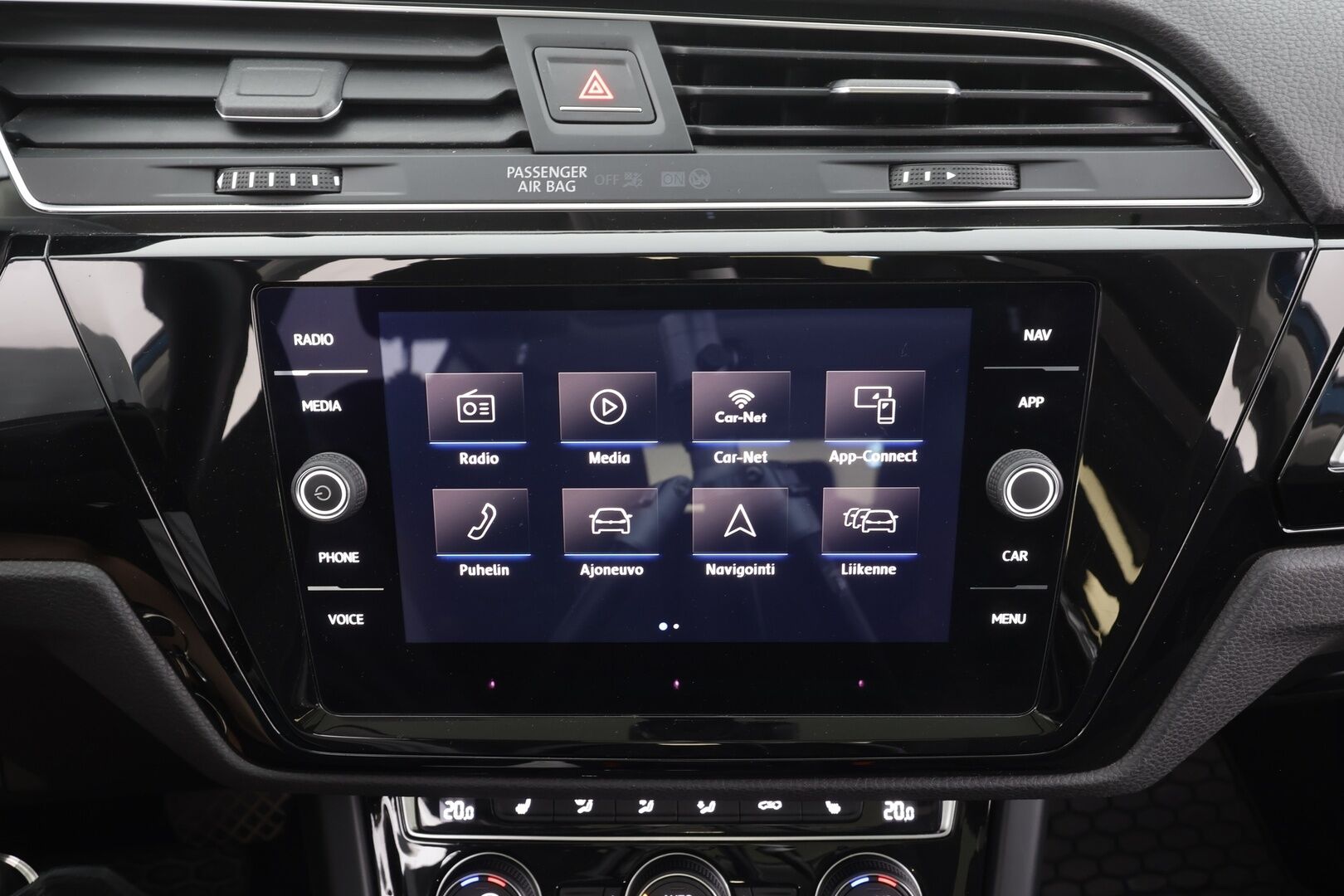 Volkswagen Touran 2019 Comfortline 1,5 TSI EVO 110 kW (150 hv) DSG-automaatti 7-P - | Panorama | Webasto | ACC | LED | P.Kamera | Hierovat Penkit | Navi | Apple&Android | Suomi-auto | Kahdet renkaat |