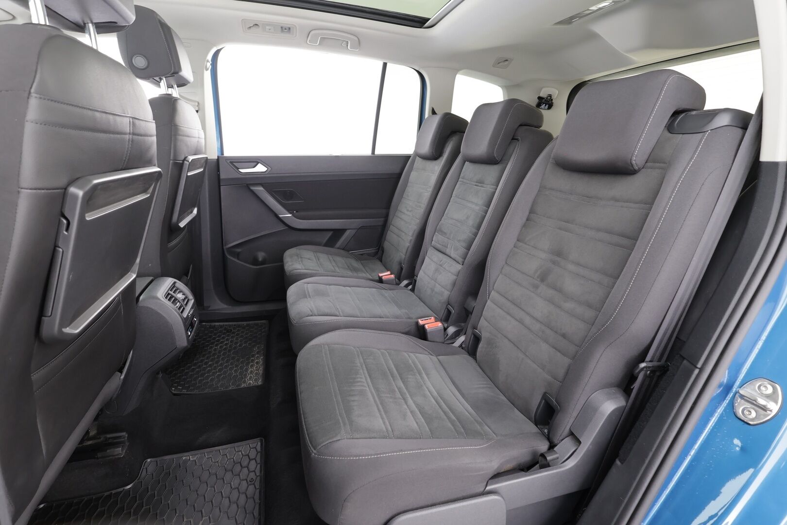 Volkswagen Touran 2019 Comfortline 1,5 TSI EVO 110 kW (150 hv) DSG-automaatti 7-P - | Panorama | Webasto | ACC | LED | P.Kamera | Hierovat Penkit | Navi | Apple&Android | Suomi-auto | Kahdet renkaat |