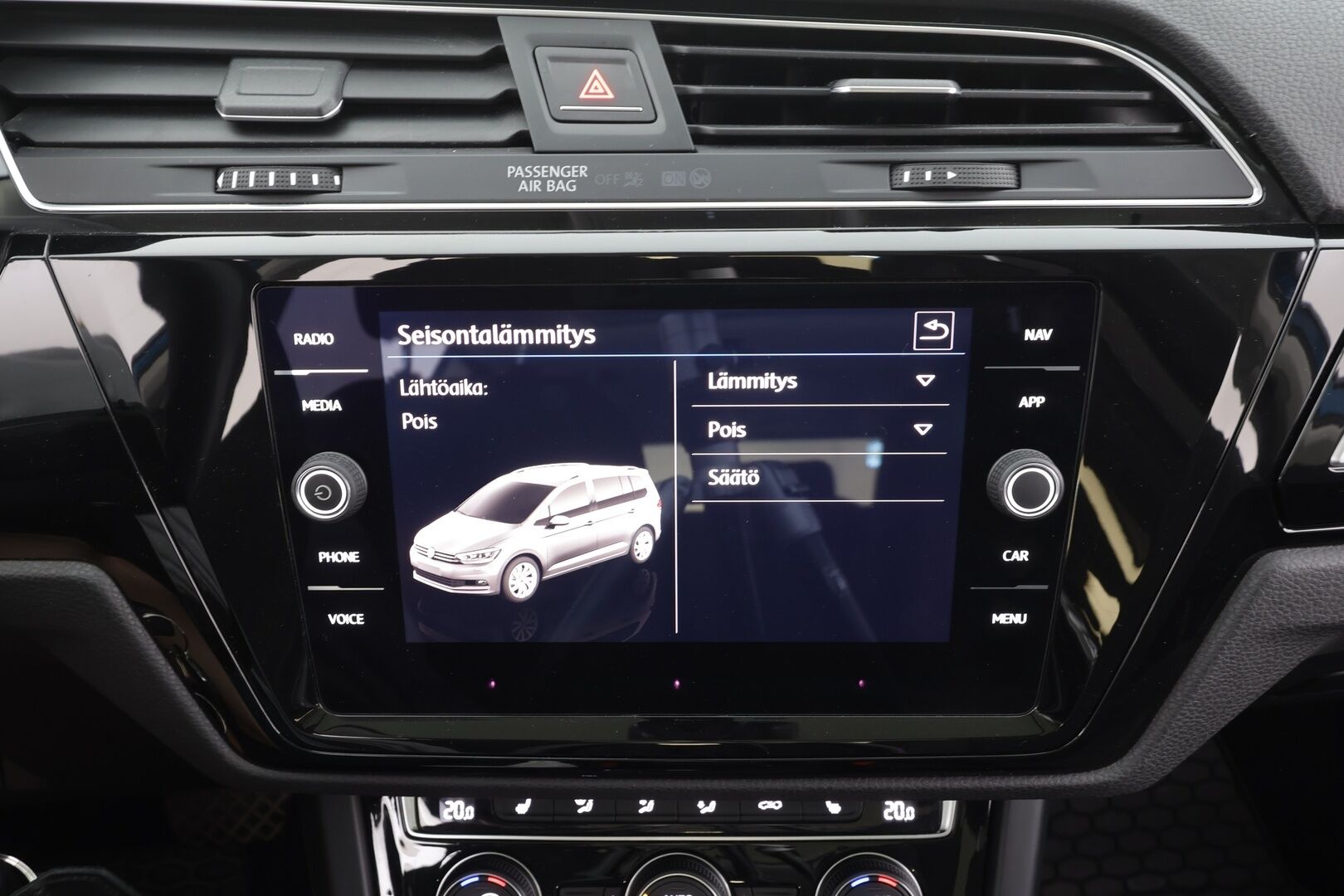 Volkswagen Touran 2019 Comfortline 1,5 TSI EVO 110 kW (150 hv) DSG-automaatti 7-P - | Panorama | Webasto | ACC | LED | P.Kamera | Hierovat Penkit | Navi | Apple&Android | Suomi-auto | Kahdet renkaat |