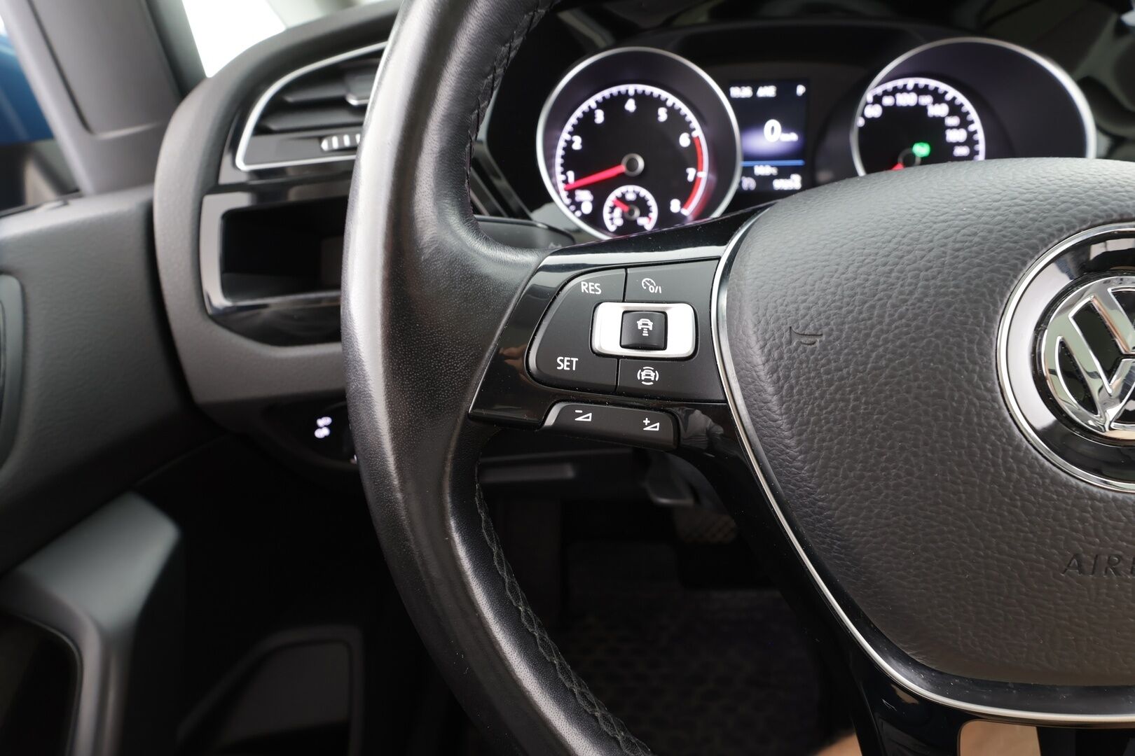 Volkswagen Touran 2019 Comfortline 1,5 TSI EVO 110 kW (150 hv) DSG-automaatti 7-P - | Panorama | Webasto | ACC | LED | P.Kamera | Hierovat Penkit | Navi | Apple&Android | Suomi-auto | Kahdet renkaat |