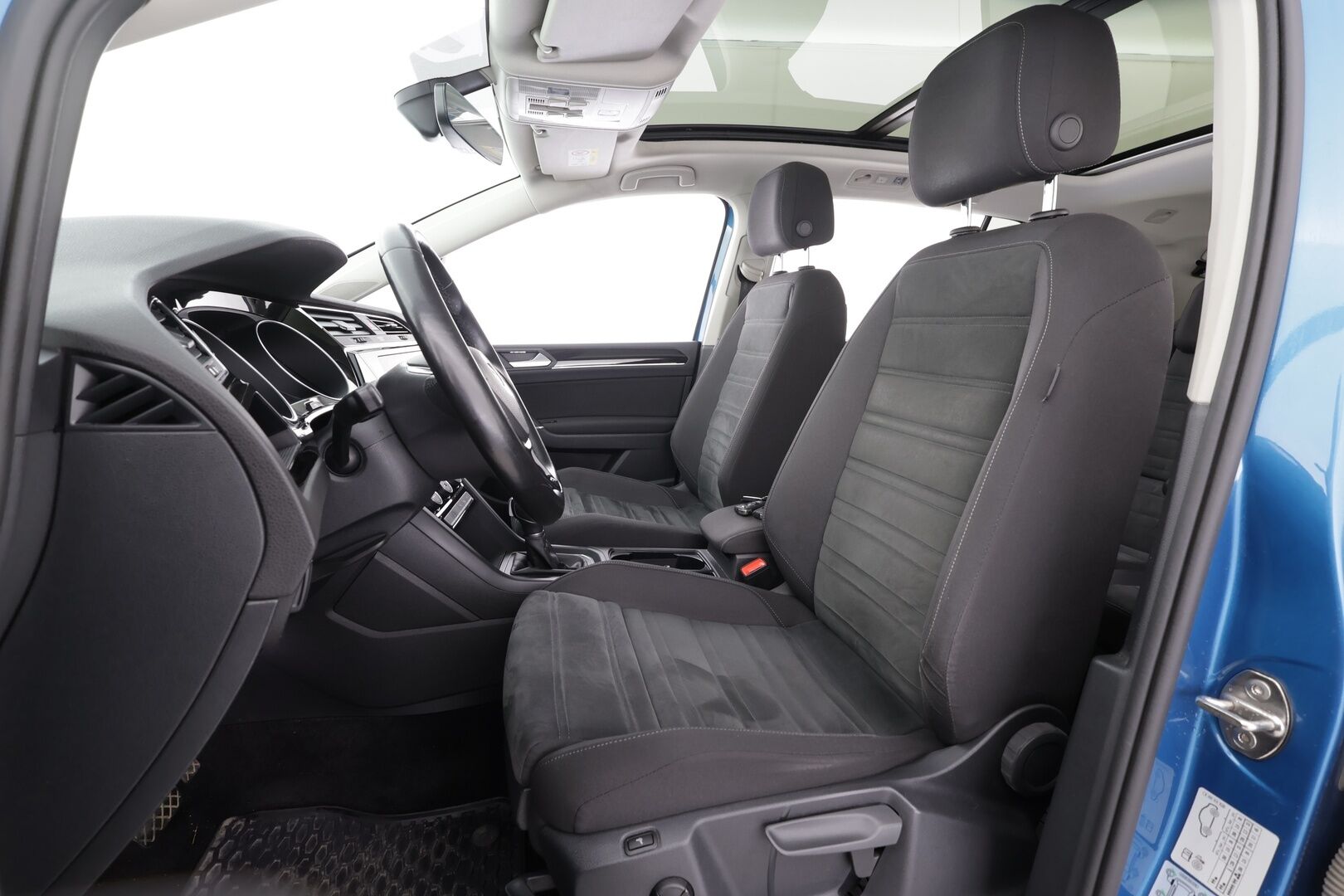 Volkswagen Touran 2019 Comfortline 1,5 TSI EVO 110 kW (150 hv) DSG-automaatti 7-P - | Panorama | Webasto | ACC | LED | P.Kamera | Hierovat Penkit | Navi | Apple&Android | Suomi-auto | Kahdet renkaat |