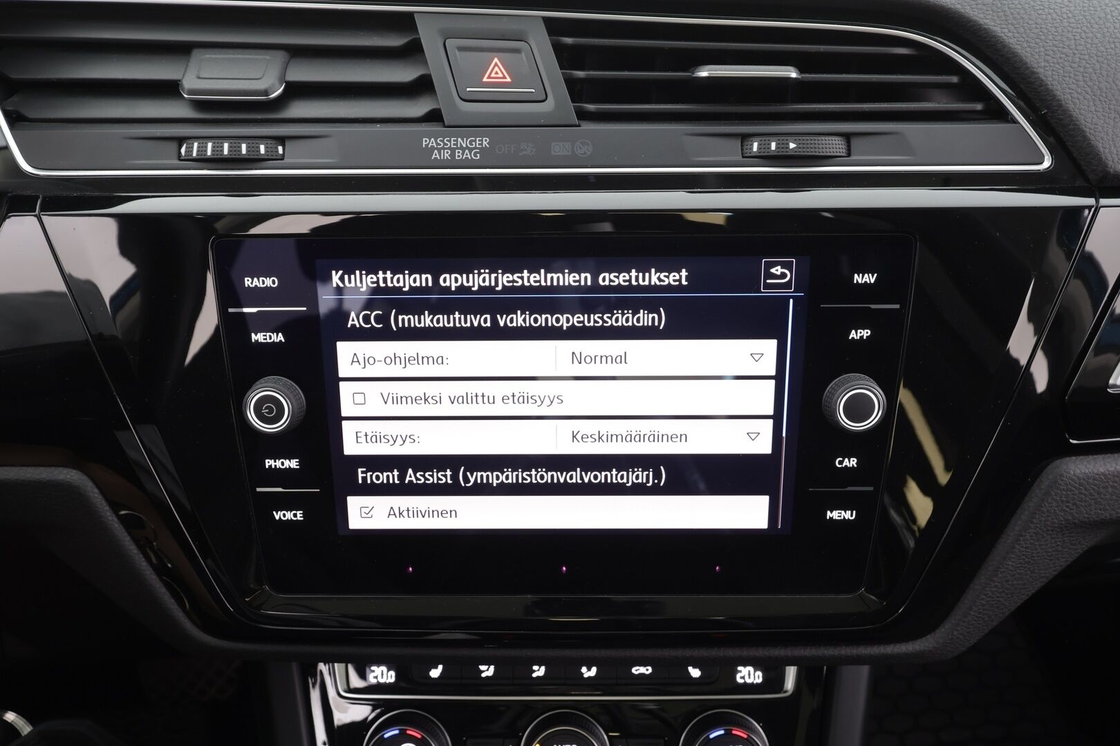 Volkswagen Touran 2019 Comfortline 1,5 TSI EVO 110 kW (150 hv) DSG-automaatti 7-P - | Panorama | Webasto | ACC | LED | P.Kamera | Hierovat Penkit | Navi | Apple&Android | Suomi-auto | Kahdet renkaat |