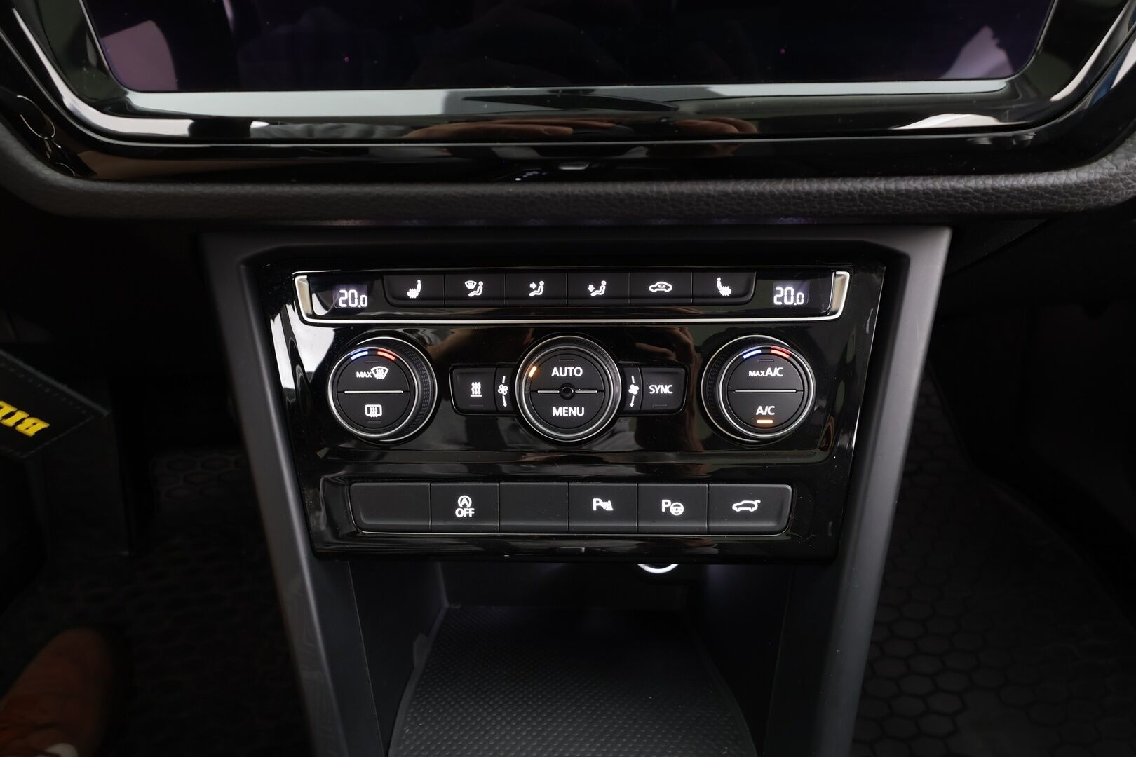 Volkswagen Touran 2019 Comfortline 1,5 TSI EVO 110 kW (150 hv) DSG-automaatti 7-P - | Panorama | Webasto | ACC | LED | P.Kamera | Hierovat Penkit | Navi | Apple&Android | Suomi-auto | Kahdet renkaat |