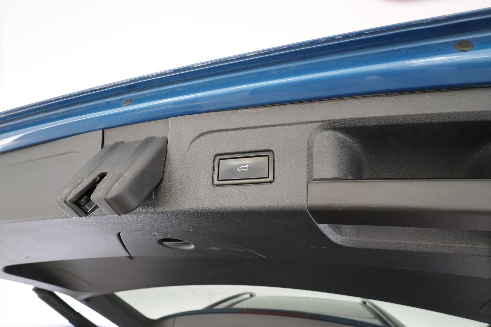 Volkswagen Touran 2019 Comfortline 1,5 TSI EVO 110 kW (150 hv) DSG-automaatti 7-P - | Panorama | Webasto | ACC | LED | P.Kamera | Hierovat Penkit | Navi | Apple&Android | Suomi-auto | Kahdet renkaat |