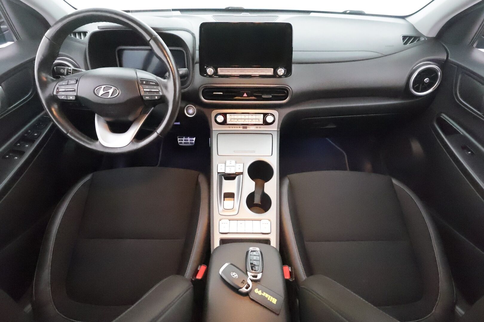 Hyundai KONA 2021 204 hv Style MY21 *HUD / Kamera / ACC / KRELL / LED-valot / Navi /KeylessGO* - Soh 100% testattu juuri! / Poikkeushinta! / Seuraava huolto 03.2026 / Katsastus 02.2027*