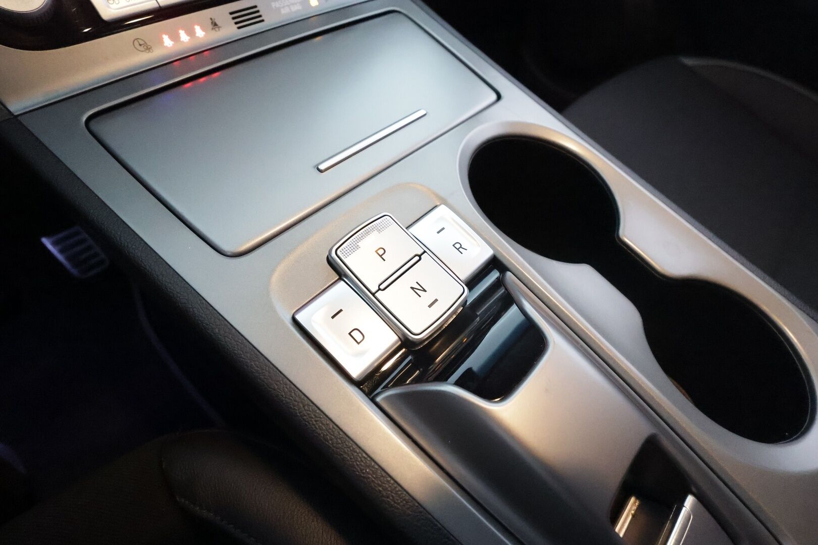 Hyundai KONA 2021 204 hv Style MY21 *HUD / Kamera / ACC / KRELL / LED-valot / Navi /KeylessGO* - Soh 100% testattu juuri! / Poikkeushinta! / Seuraava huolto 03.2026 / Katsastus 02.2027*