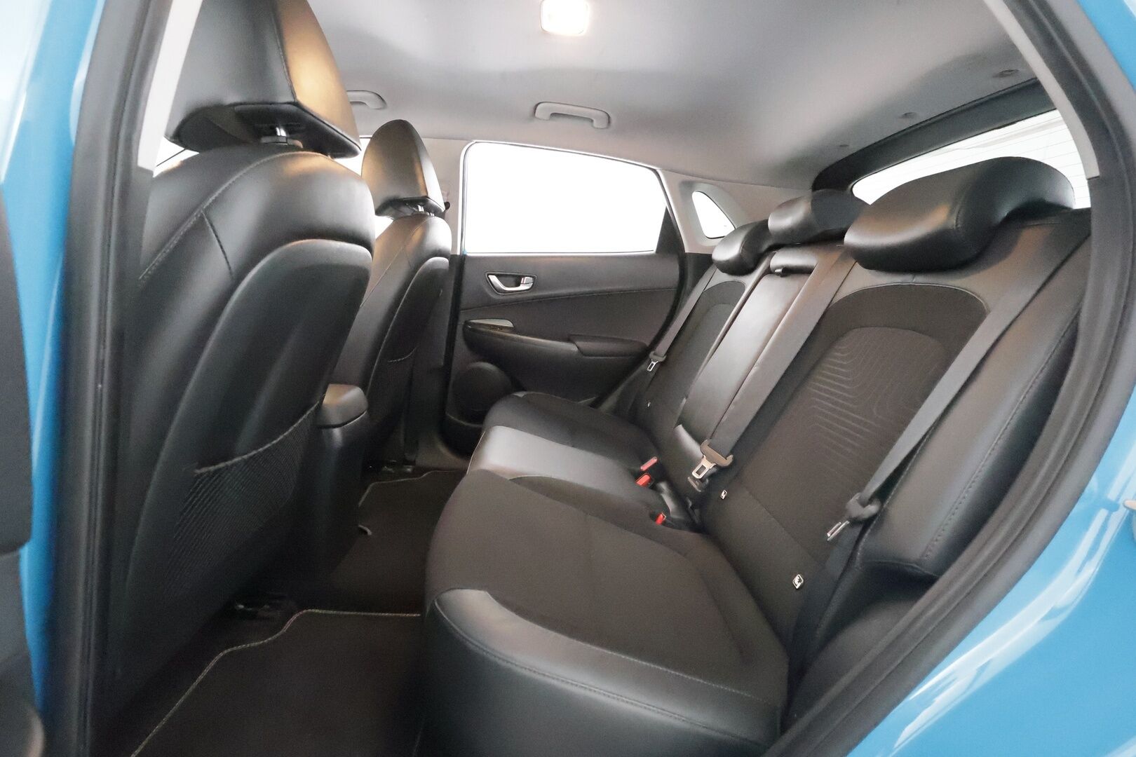 Hyundai KONA 2021 204 hv Style MY21 *HUD / Kamera / ACC / KRELL / LED-valot / Navi /KeylessGO* - Soh 100% testattu juuri! / Poikkeushinta! / Seuraava huolto 03.2026 / Katsastus 02.2027*