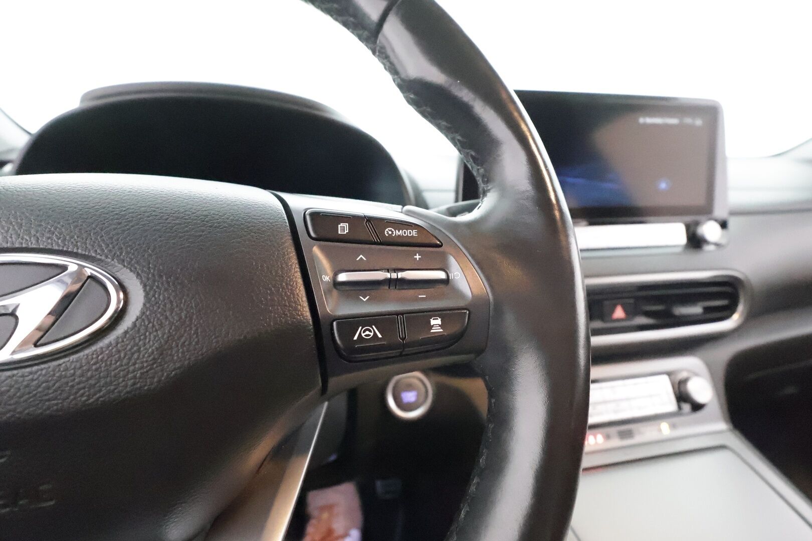 Hyundai KONA 2021 204 hv Style MY21 *HUD / Kamera / ACC / KRELL / LED-valot / Navi /KeylessGO* - Soh 100% testattu juuri! / Poikkeushinta! / Seuraava huolto 03.2026 / Katsastus 02.2027*