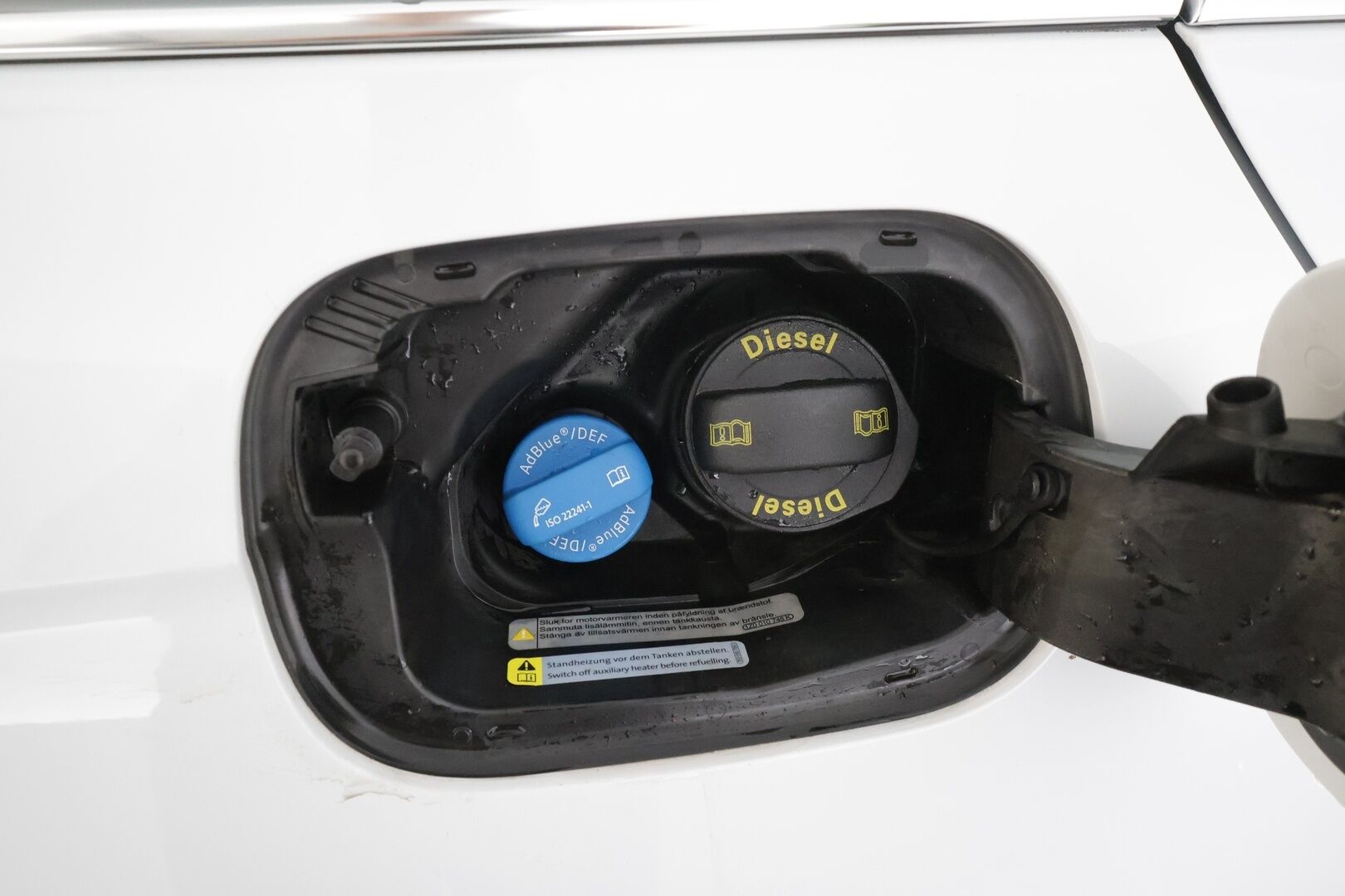 Skoda Superb 2019 Combi 2,0 TDI 190 4x4 Style BusinessLine DSG * ACC / Webasto / Canton / LED / Koukku / Muistipenkki / P.kamera * - 1.Om Suomi-auto / Kahdet renkaat