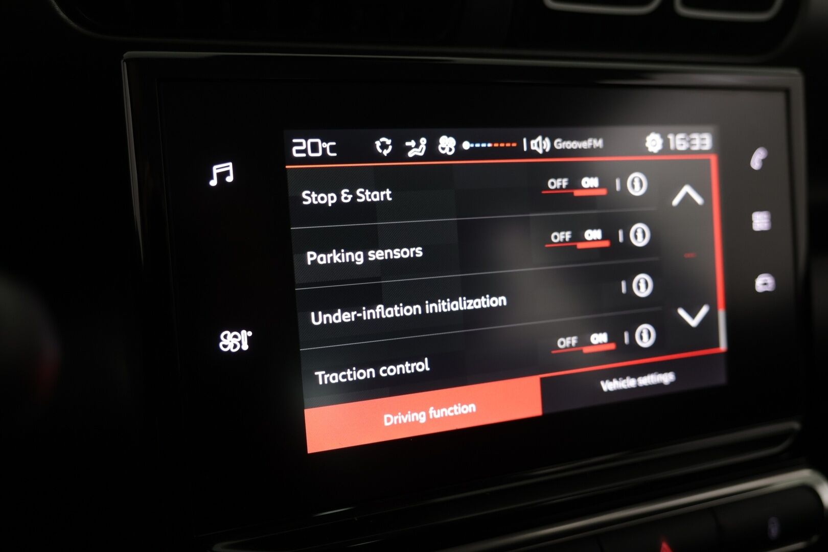 Citroen C3 Aircross 2019 PureTech 110 Feel Automaatti |  Vakkari | Bluetooth | Tutka taakse - Todella siisti | Hyvin huollettu | Vakkari | Bluetooth