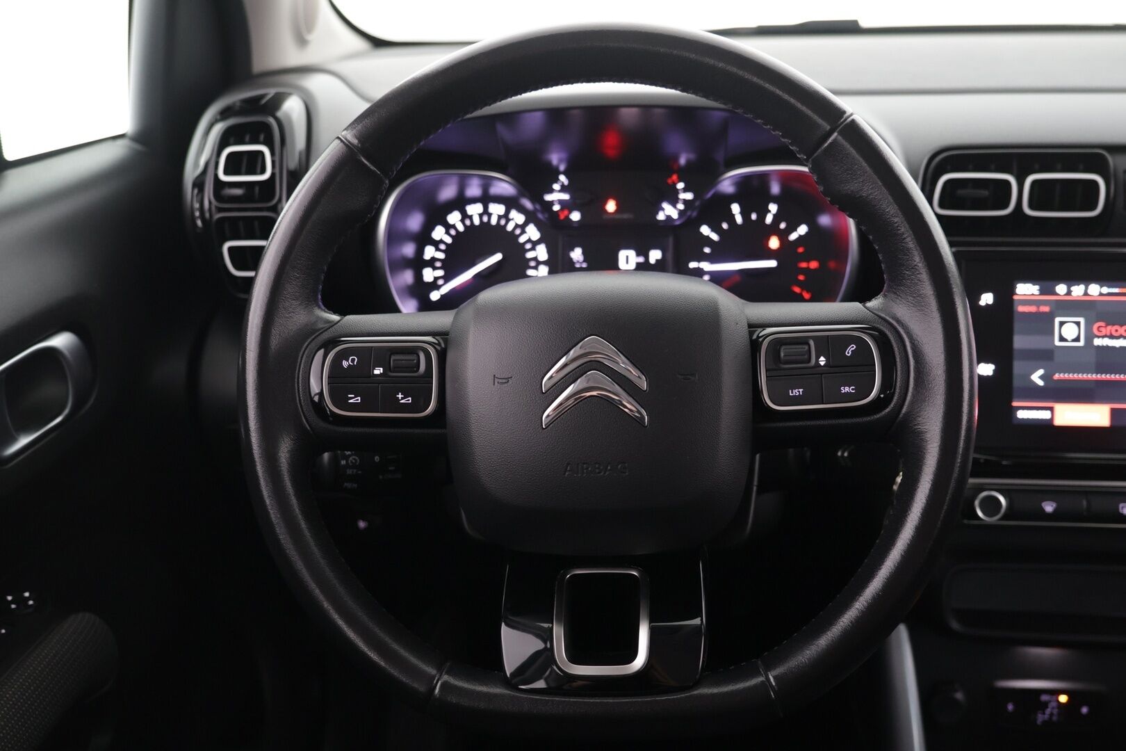 Citroen C3 Aircross 2019 PureTech 110 Feel Automaatti |  Vakkari | Bluetooth | Tutka taakse - Todella siisti | Hyvin huollettu | Vakkari | Bluetooth