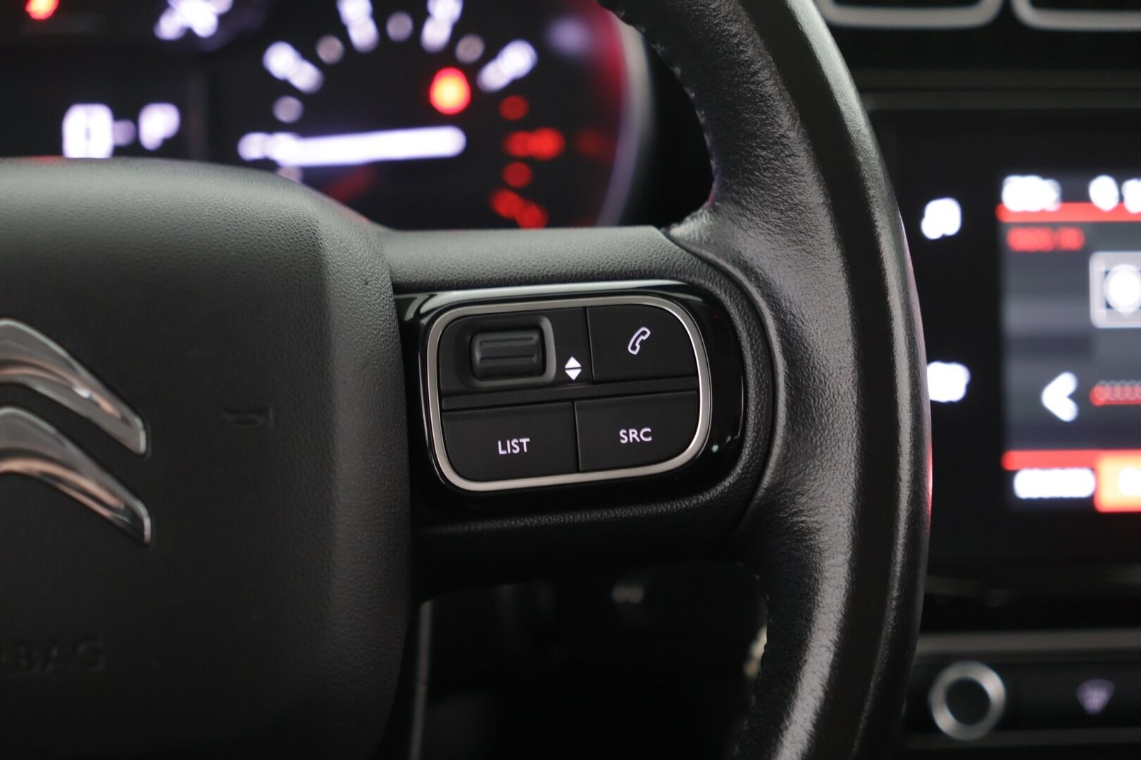 Citroen C3 Aircross 2019 PureTech 110 Feel Automaatti |  Vakkari | Bluetooth | Tutka taakse - Todella siisti | Hyvin huollettu | Vakkari | Bluetooth