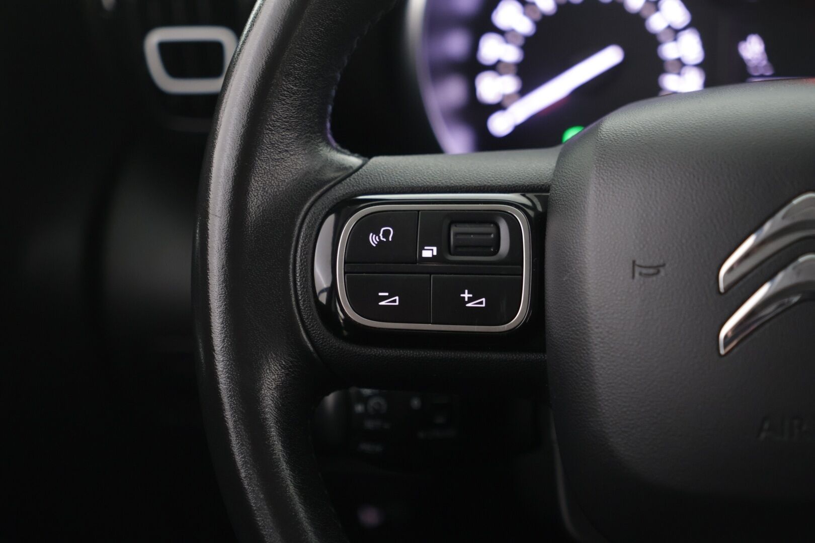 Citroen C3 Aircross 2019 PureTech 110 Feel Automaatti |  Vakkari | Bluetooth | Tutka taakse - Todella siisti | Hyvin huollettu | Vakkari | Bluetooth