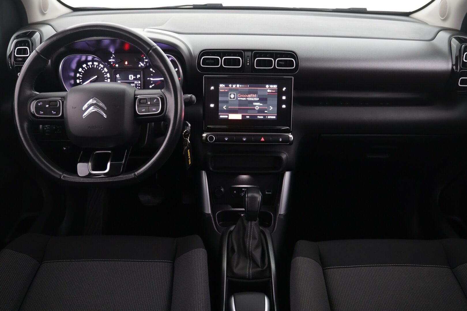 Citroen C3 Aircross 2019 PureTech 110 Feel Automaatti |  Vakkari | Bluetooth | Tutka taakse - Todella siisti | Hyvin huollettu | Vakkari | Bluetooth