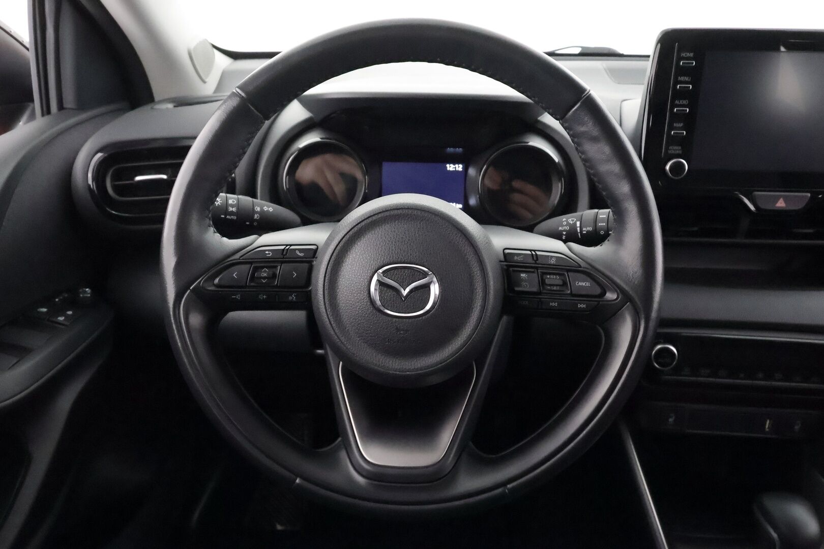MAZDA 2 2023 1.5 (116) Agile Comfort Pack - ACC | Puolinahat | LED | Keyless | P.kamera | Lämm. ratti | Apple & Android | LTA | PSA | RSA | 1-om suomiauto | Merkkihuollettu 