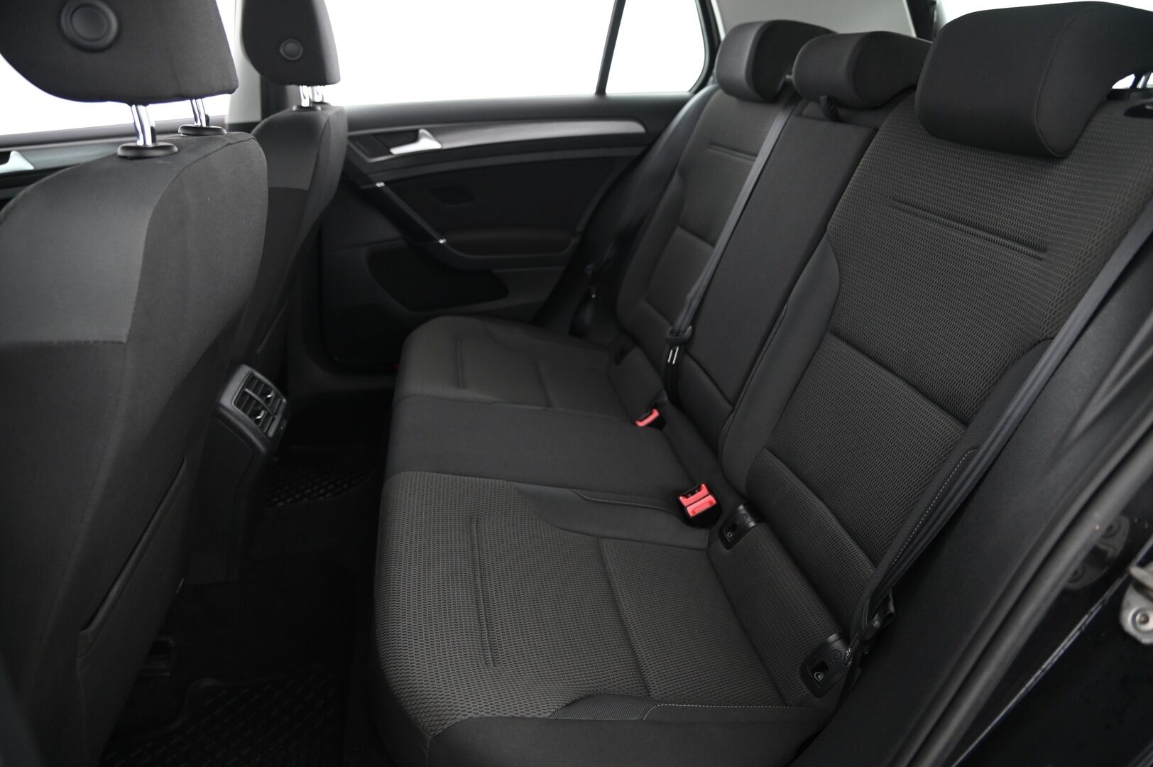 Volkswagen Golf 2019 Comfortline 1,0 TSI 85 kW (115 hv) DSG-automaatti *Webasto / Adapt. Vakkari / P-kamera / Apple&Android * - *2x renkaat / Aut. Ilmastointi / Juuri huollettu