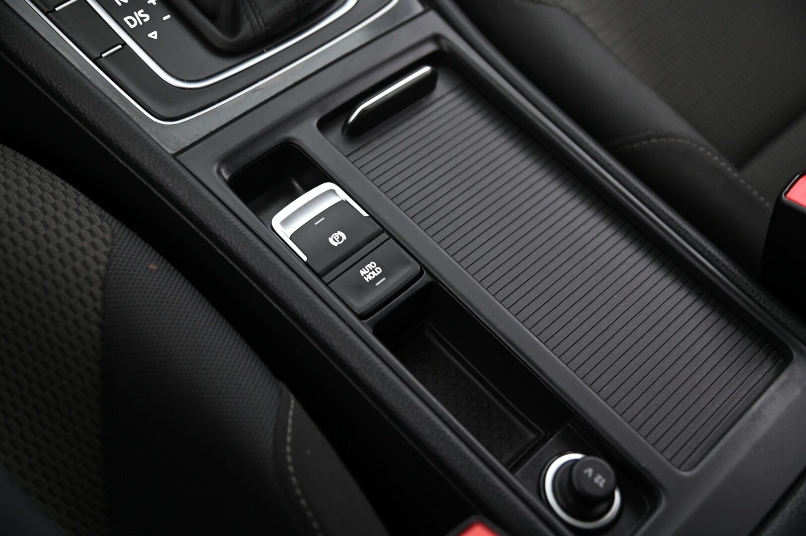 Volkswagen Golf 2019 Comfortline 1,0 TSI 85 kW (115 hv) DSG-automaatti *Webasto / Adapt. Vakkari / P-kamera / Apple&Android * - *2x renkaat / Aut. Ilmastointi / Juuri huollettu