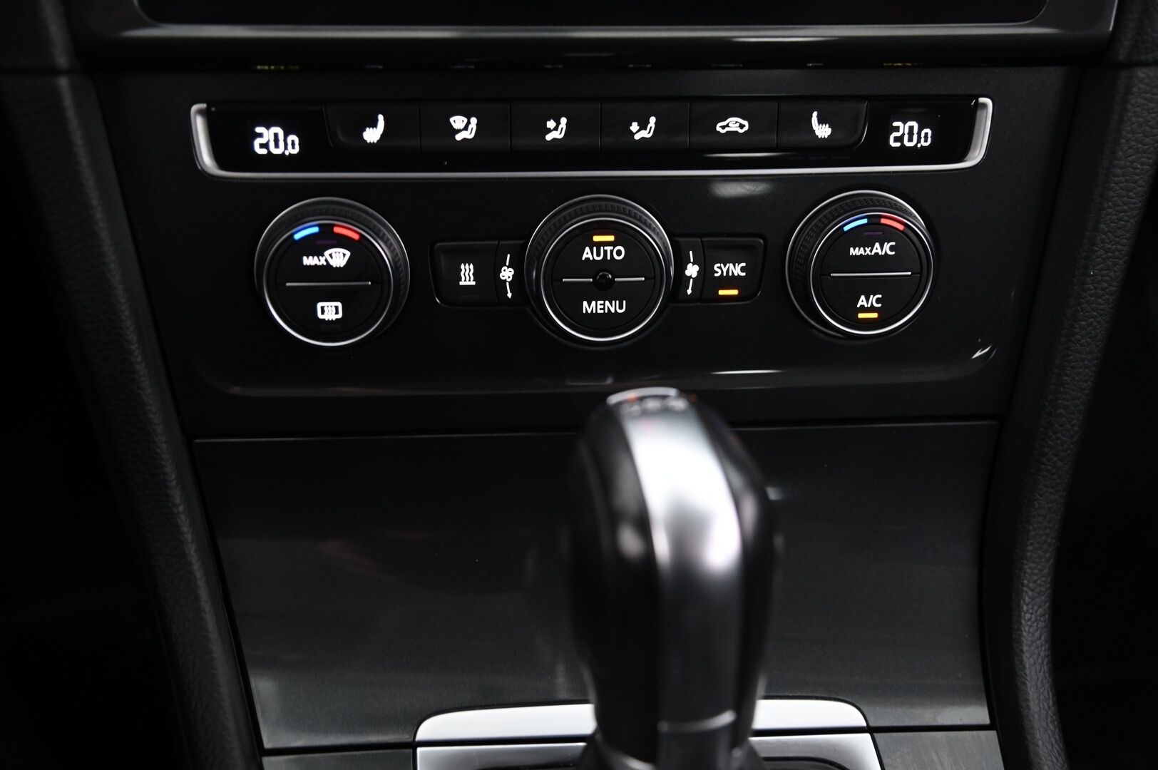 Volkswagen Golf 2019 Comfortline 1,0 TSI 85 kW (115 hv) DSG-automaatti *Webasto / Adapt. Vakkari / P-kamera / Apple&Android * - *2x renkaat / Aut. Ilmastointi / Juuri huollettu