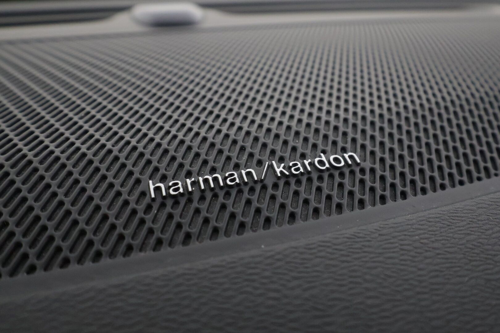 Volvo V60 2019 D3 Inscription aut * ACC / P.kamera / Full LED / H&K / Webasto / Muistipenkki / Navi / KeylessGo / Sporttinahat / BLIS * - Suomi-auto - HULLUT JOULUT KORKOTARJOUS 2,49% 