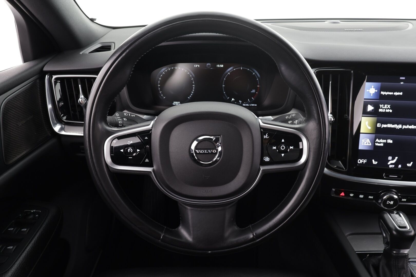 Volvo V60 2019 D3 Inscription aut * ACC / P.kamera / Full LED / H&K / Webasto / Muistipenkki / Navi / KeylessGo / Sporttinahat / BLIS * - Suomi-auto - HULLUT JOULUT KORKOTARJOUS 2,49% 