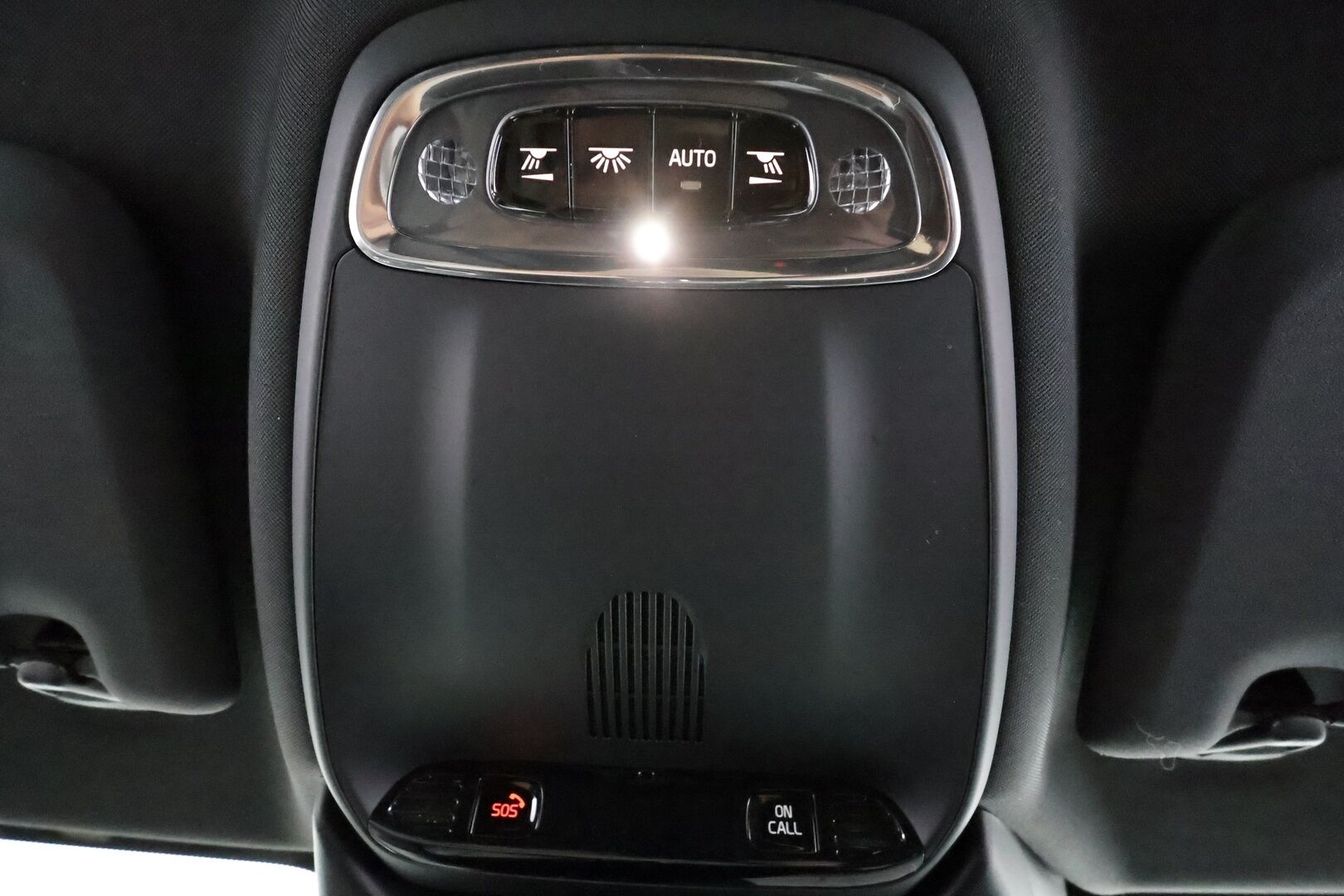 Volvo V60 2019 D3 Inscription aut * ACC / P.kamera / Full LED / H&K / Webasto / Muistipenkki / Navi / KeylessGo / Sporttinahat / BLIS * - Suomi-auto - HULLUT JOULUT KORKOTARJOUS 2,49% 